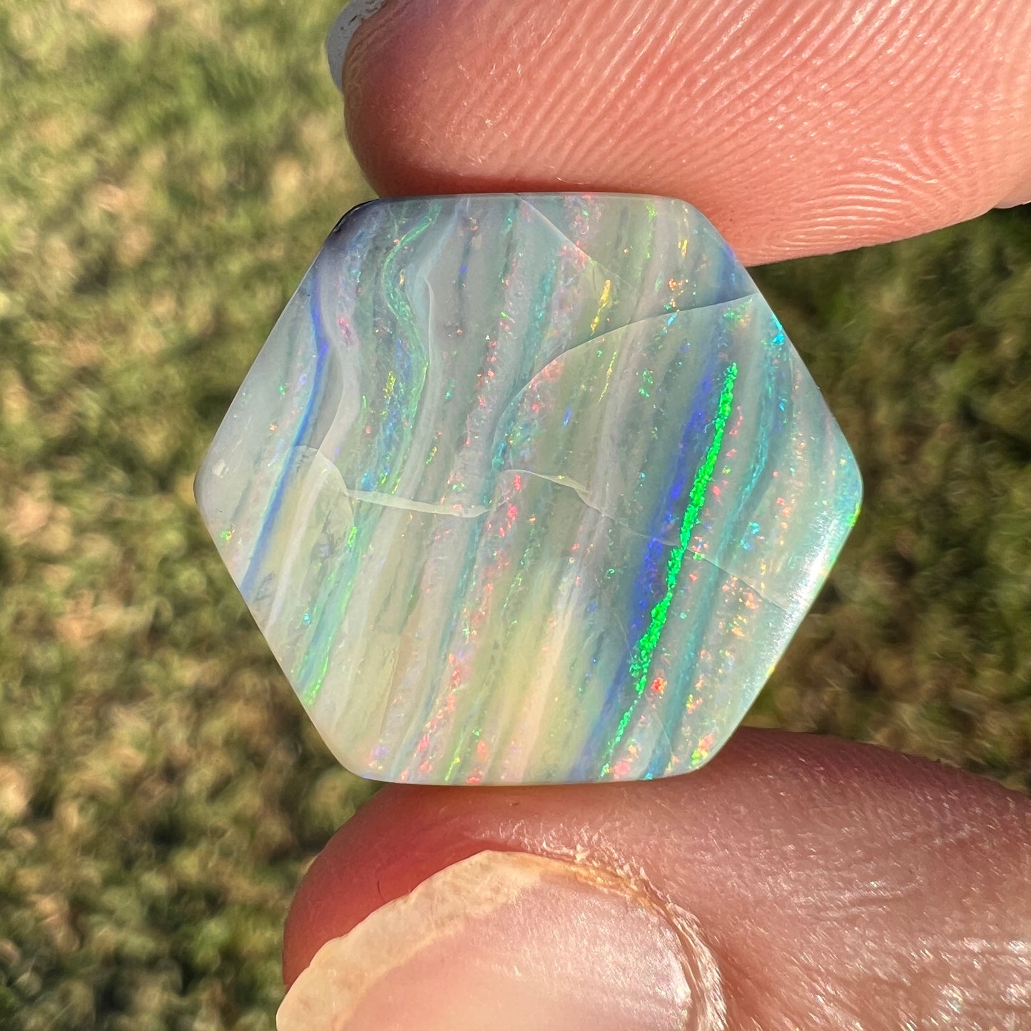 12.88 Ct boulder opal