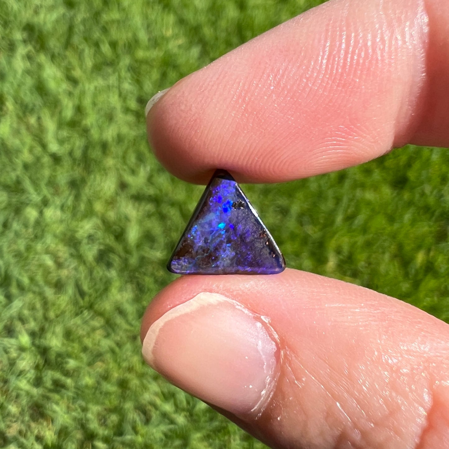 2.28 Ct small boulder opal