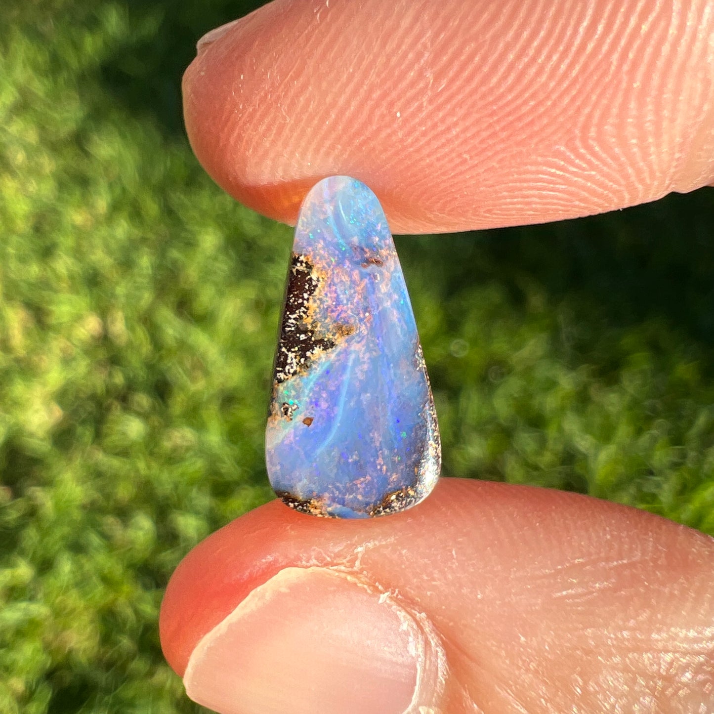 2.98 Ct small boulder opal