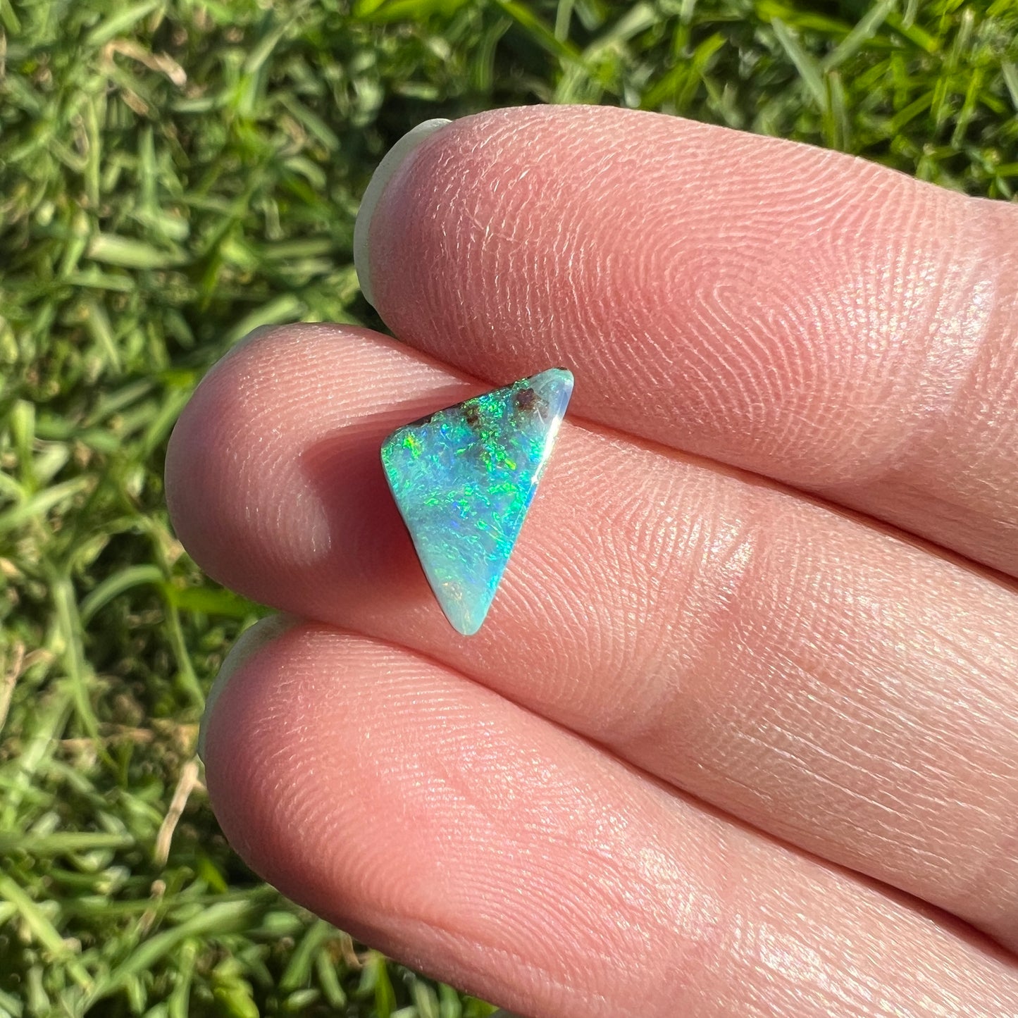 0.97 Ct small boulder opal