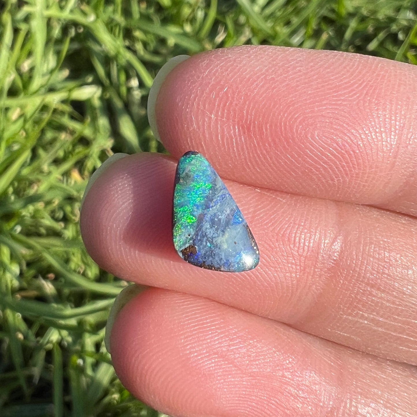 1.86 Ct small boulder opal