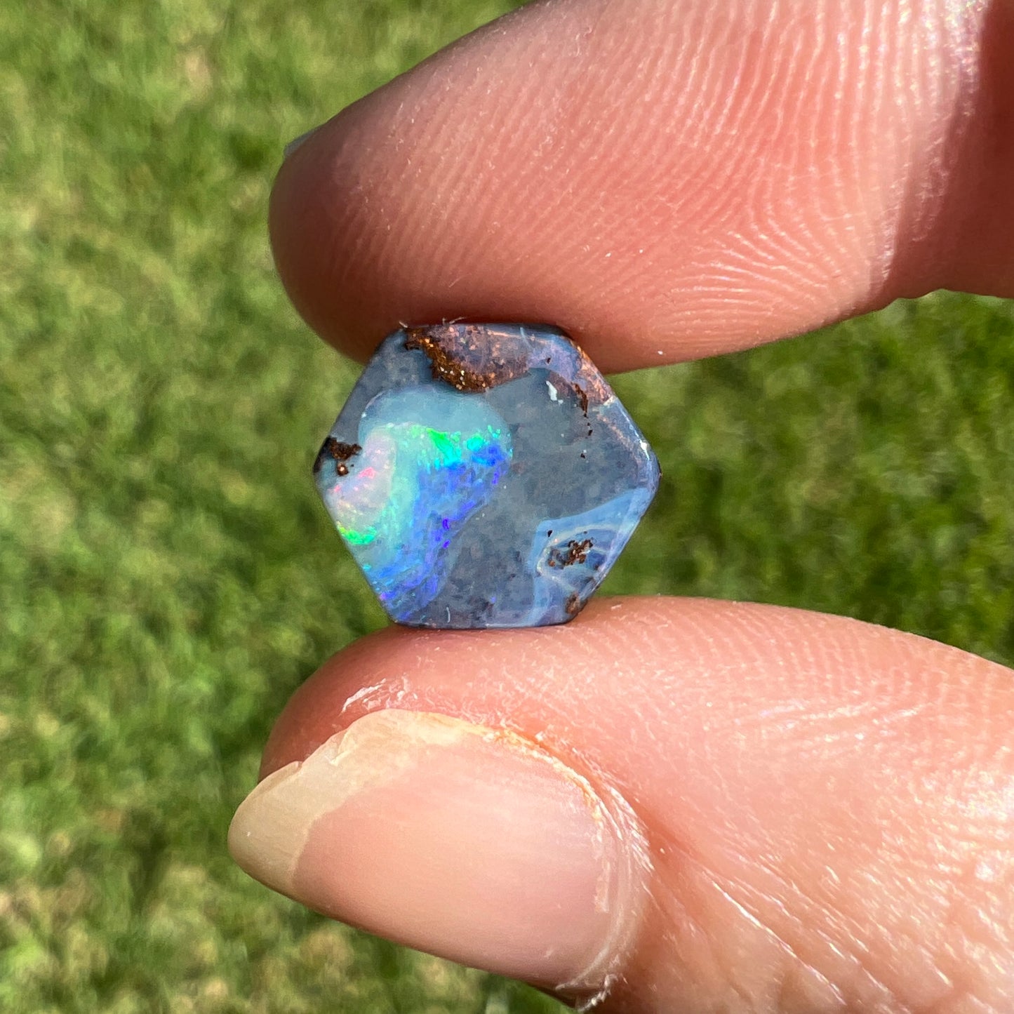 3.47 Ct hexagon boulder opal