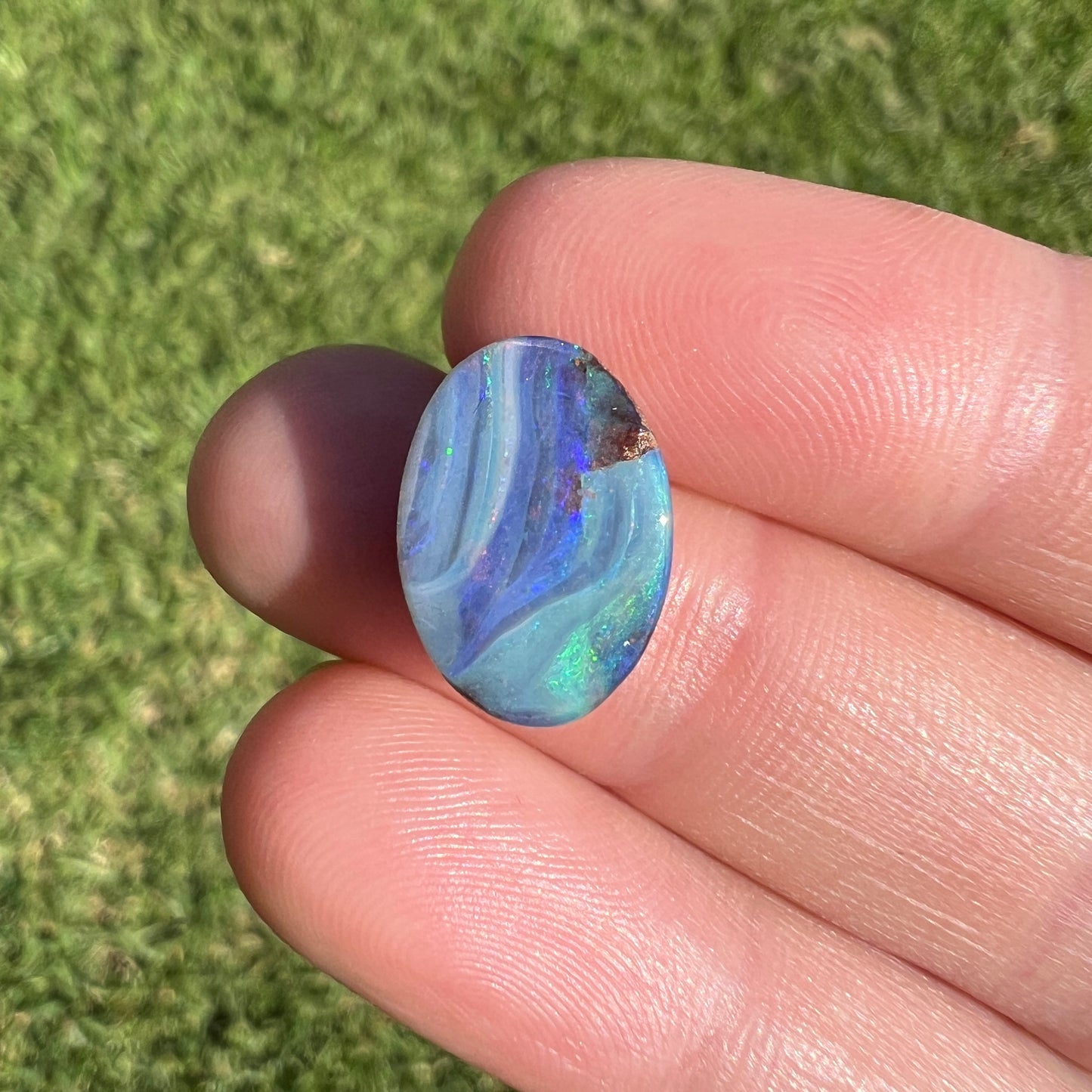 4.75 Ct stripy oval boulder opal