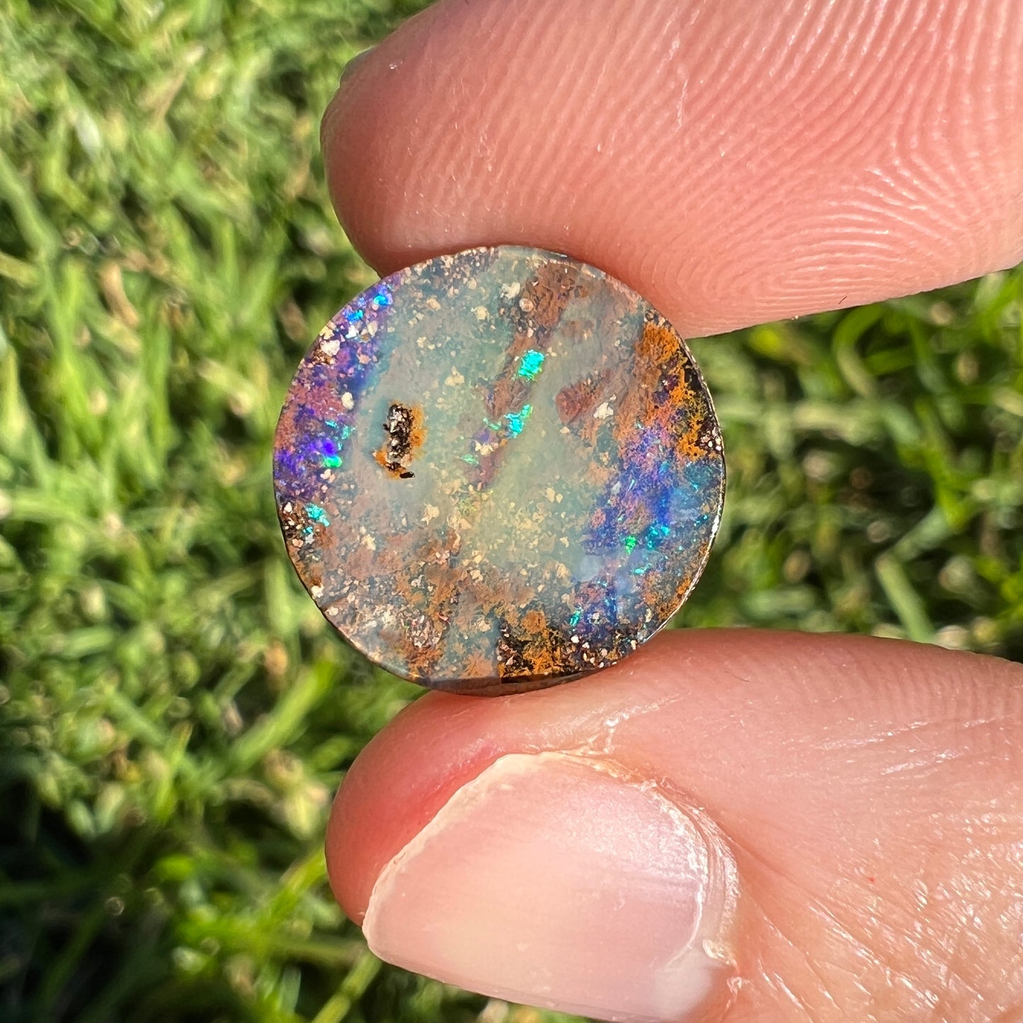 4.34 Ct small boulder opal