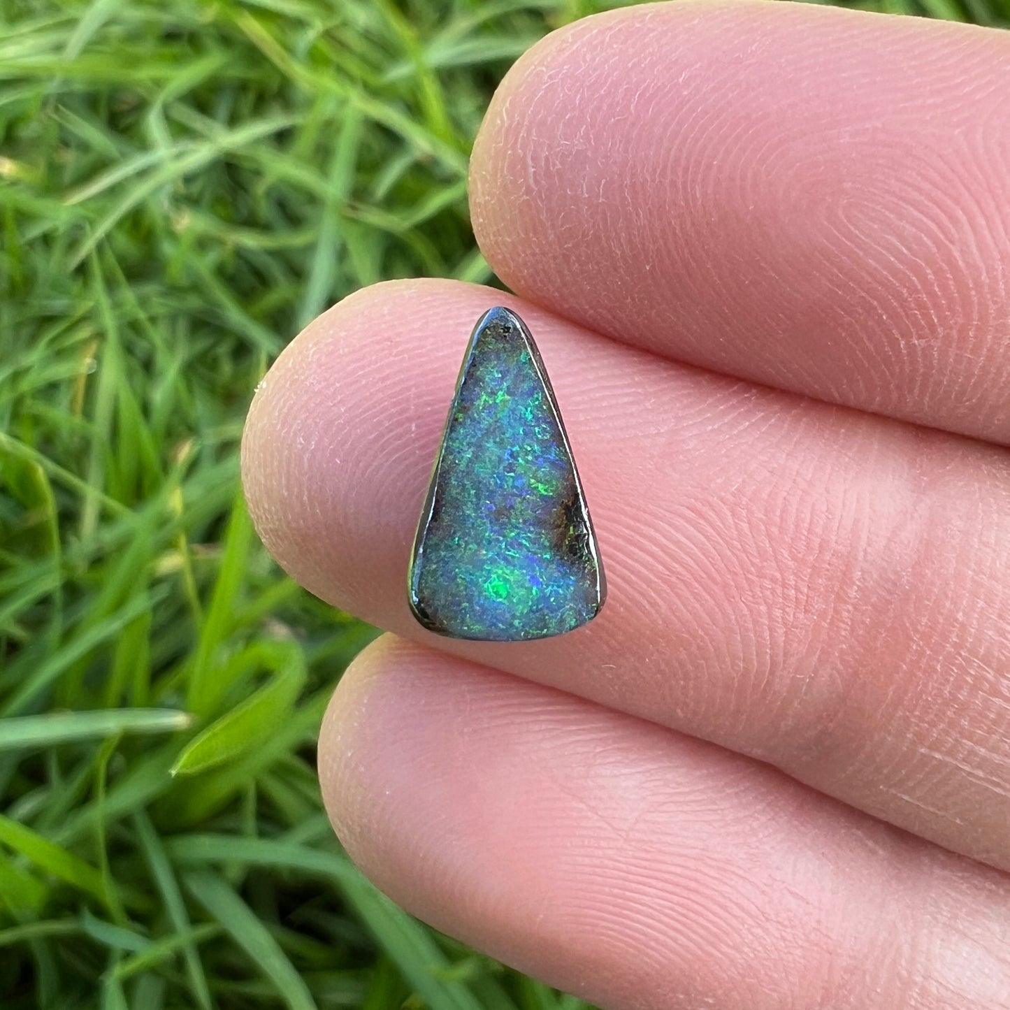 1.43 Ct small boulder opal