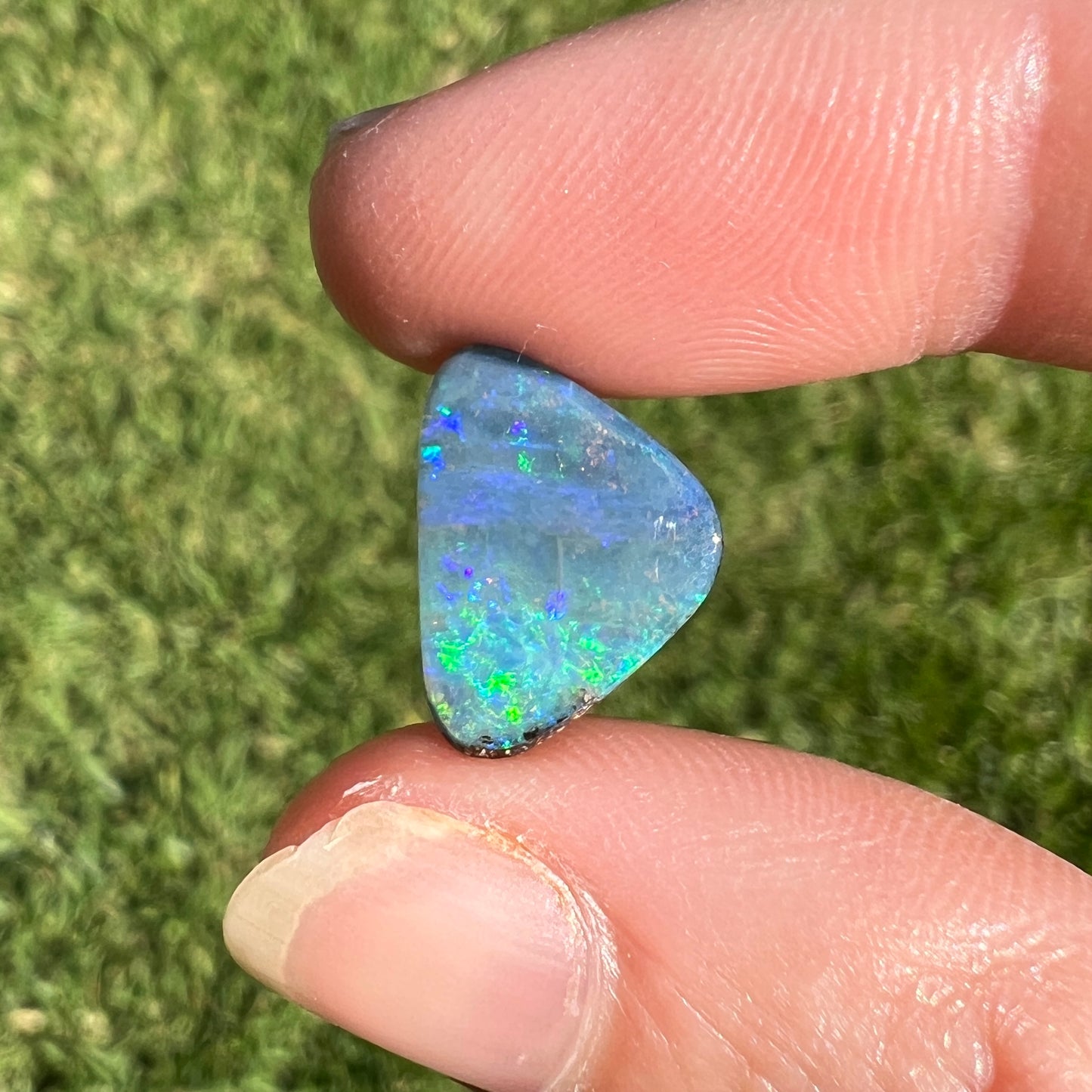 3.30 Ct green-blue boulder opal