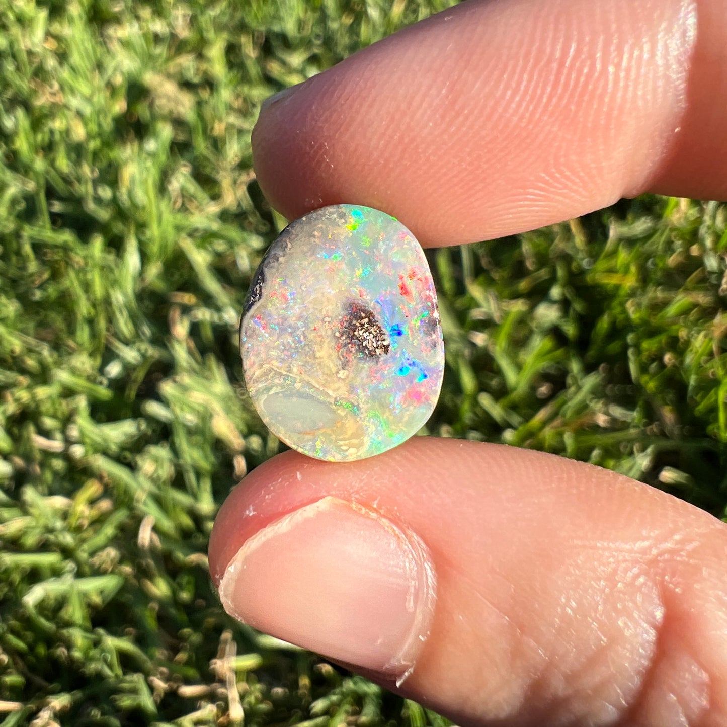 5.27 Ct small boulder opal