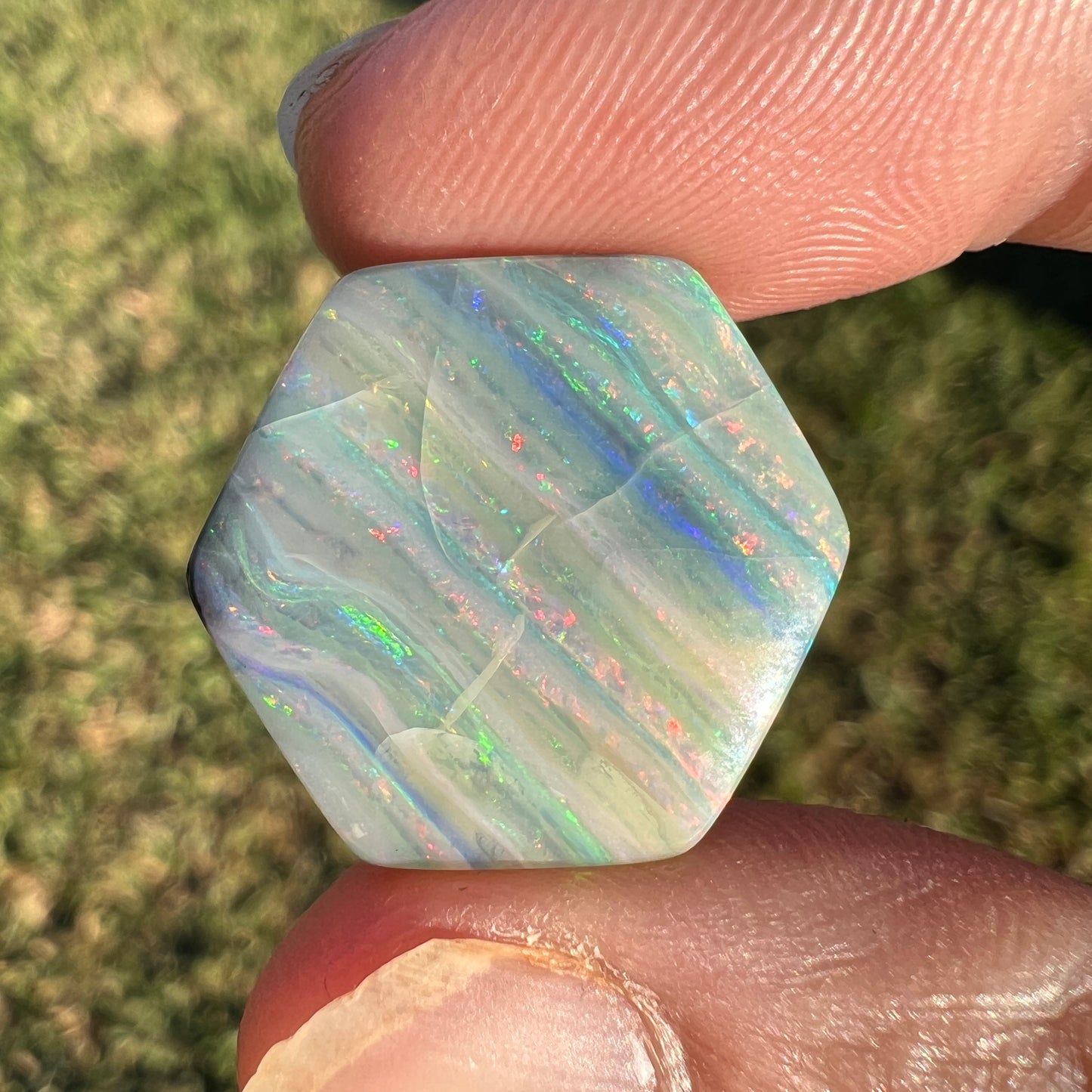 12.88 Ct boulder opal