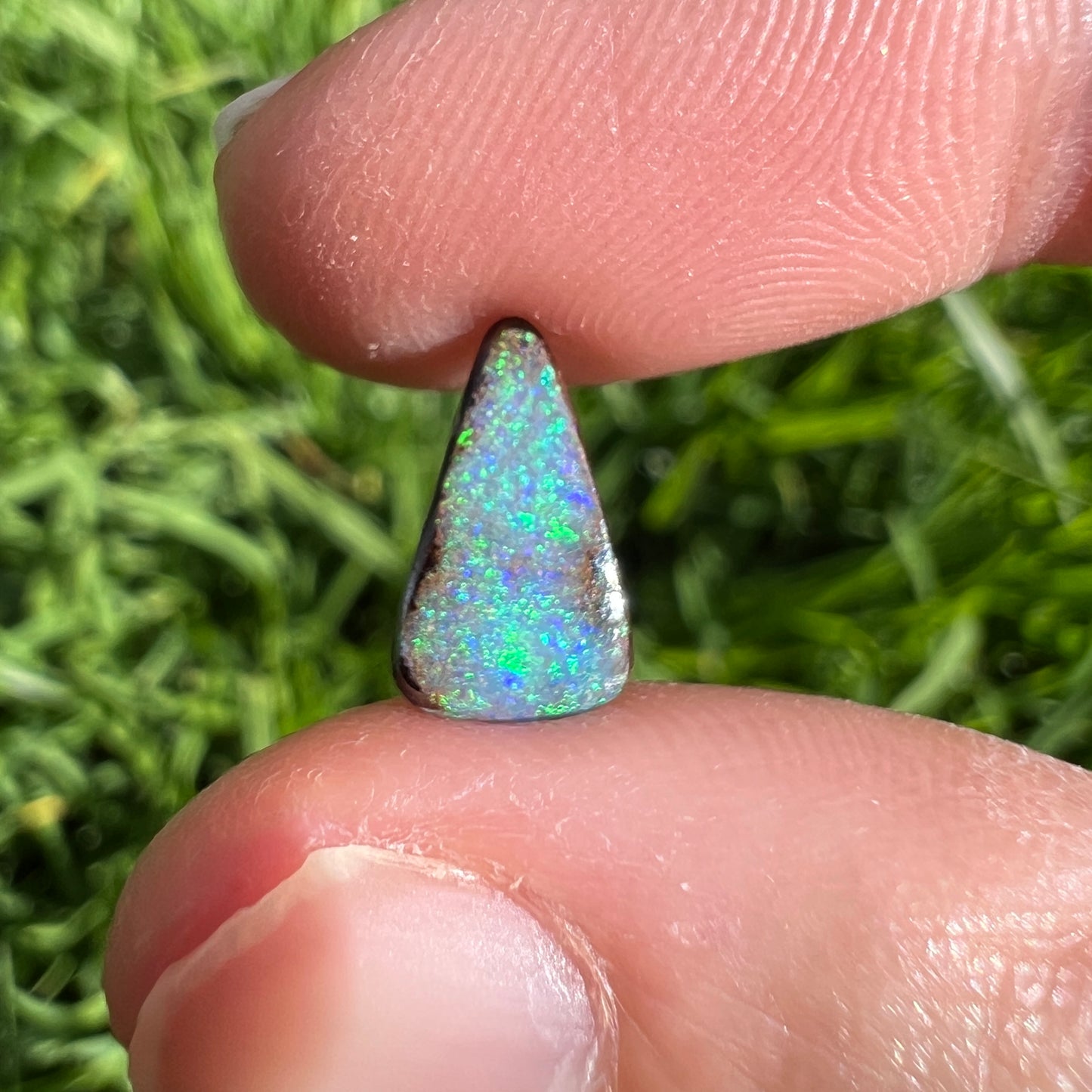 1.43 Ct small boulder opal