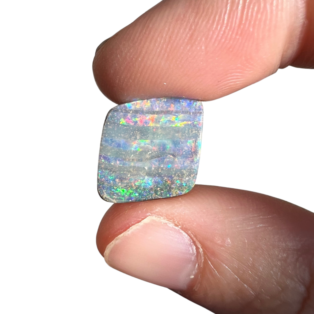 4.61 Ct rainbow stripe boulder opal