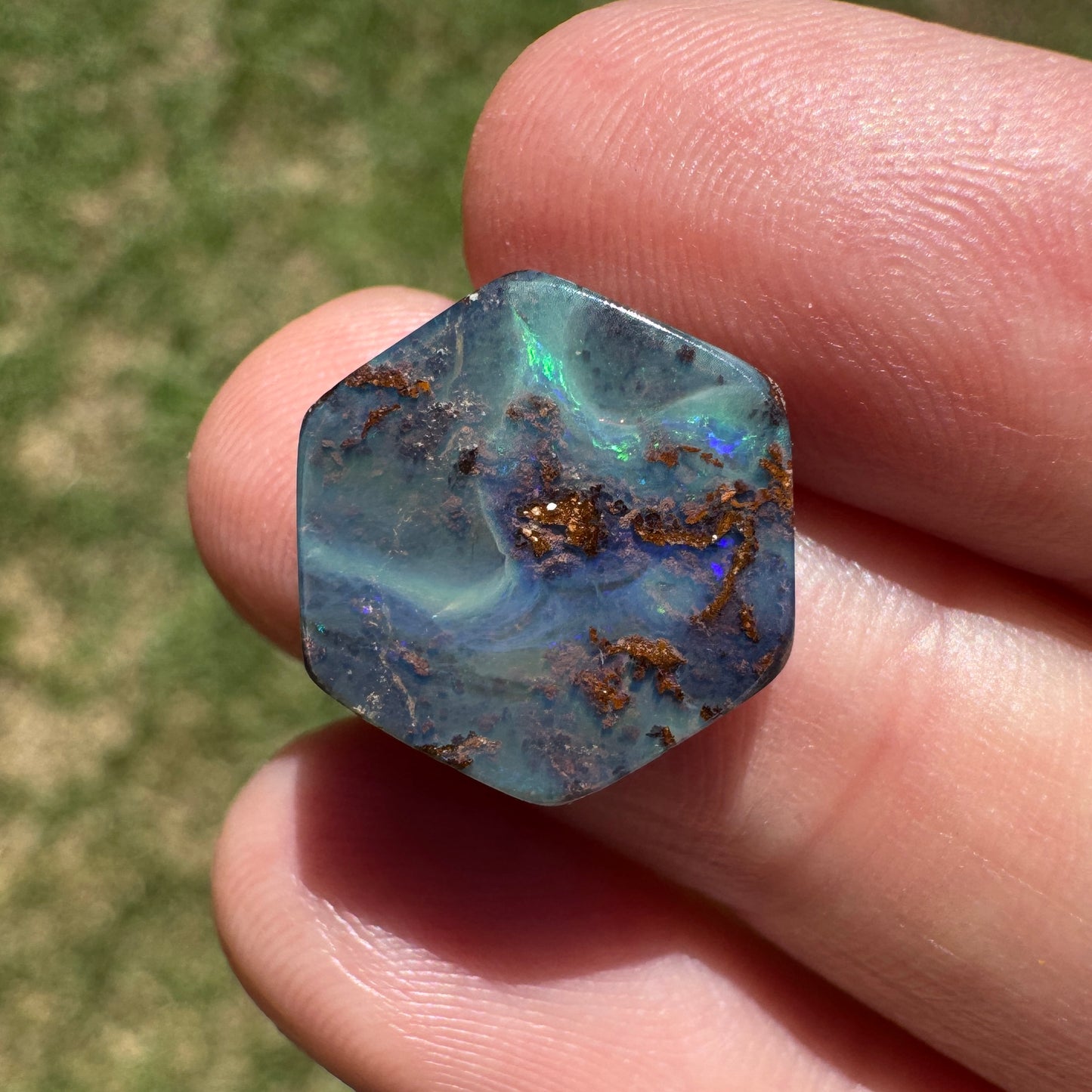 6.32 Ct small boulder opal