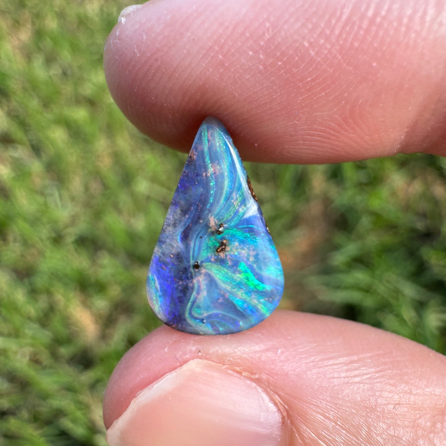 2.59 Ct small boulder opal