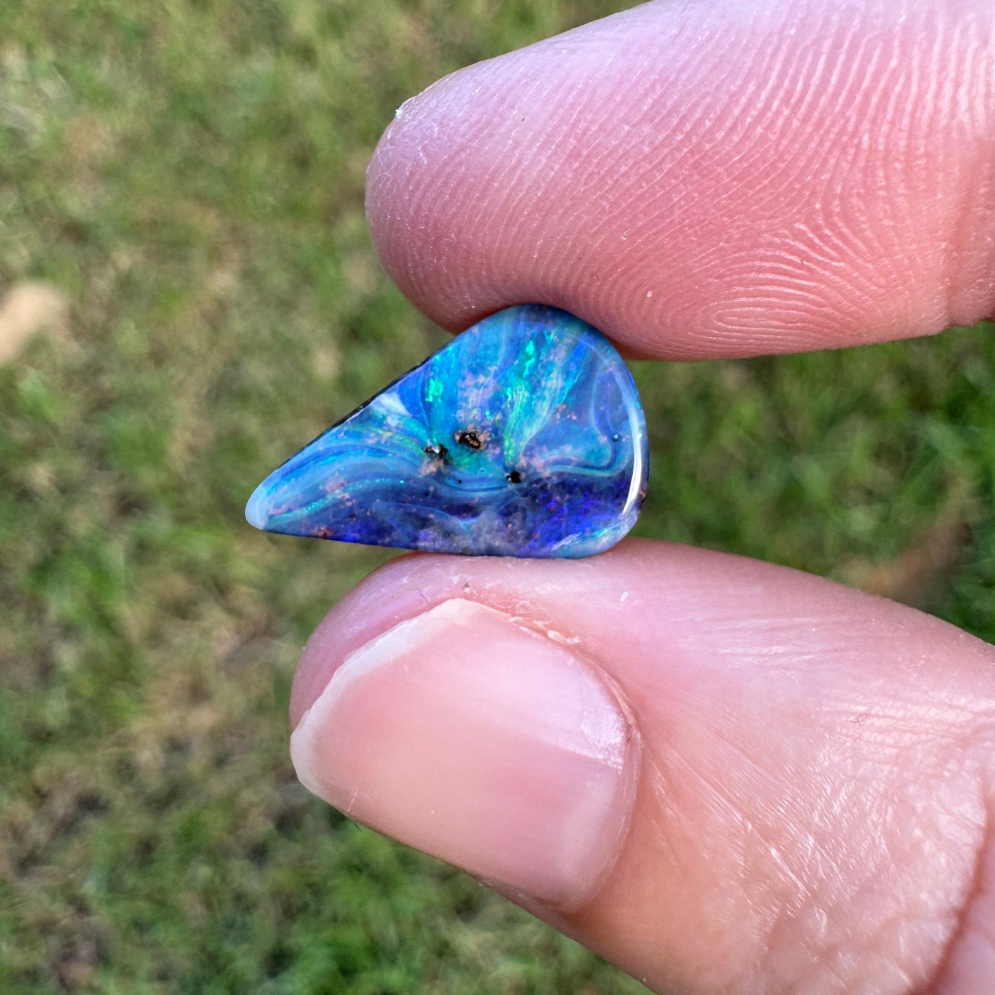 2.59 Ct small boulder opal