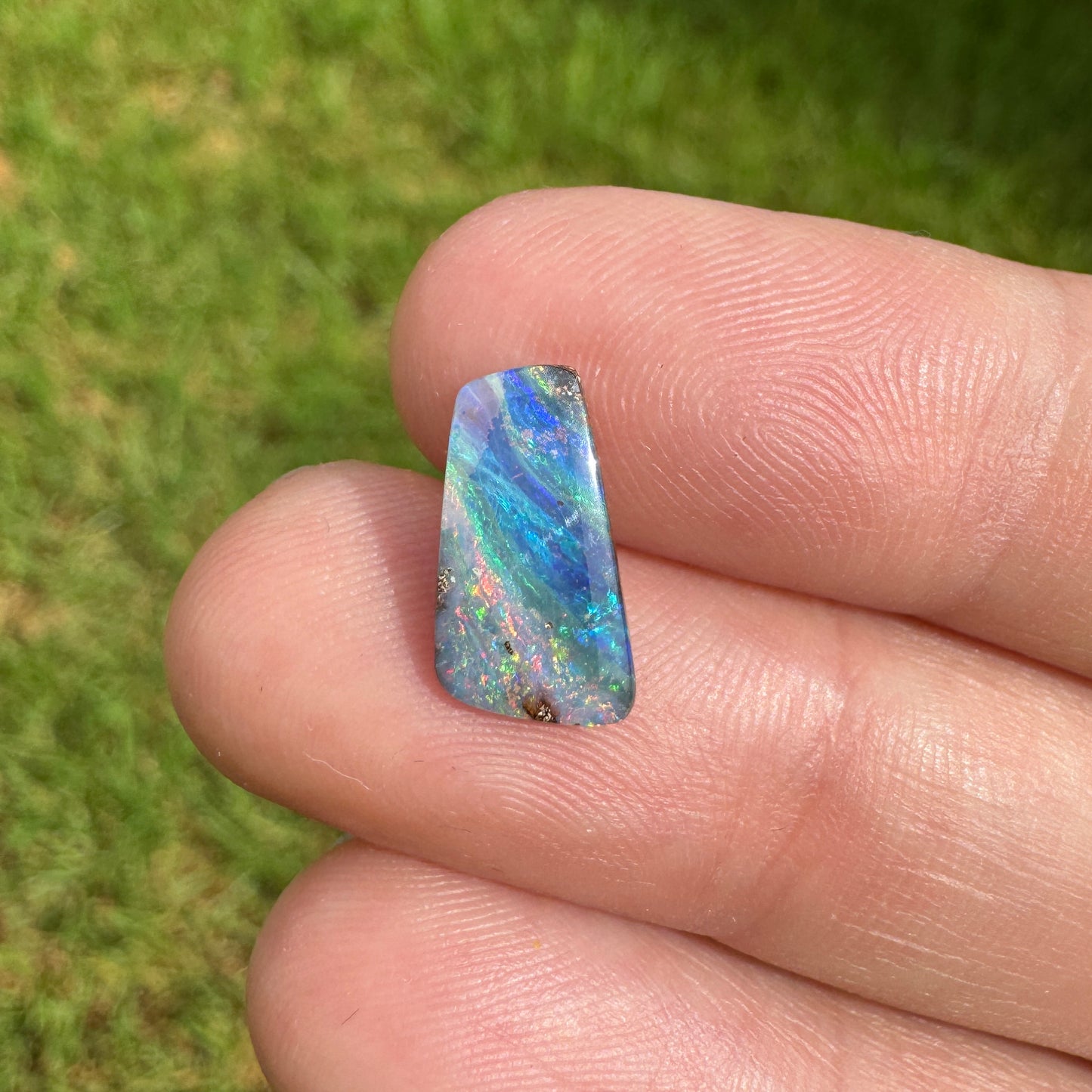 1.75 Ct small boulder opal