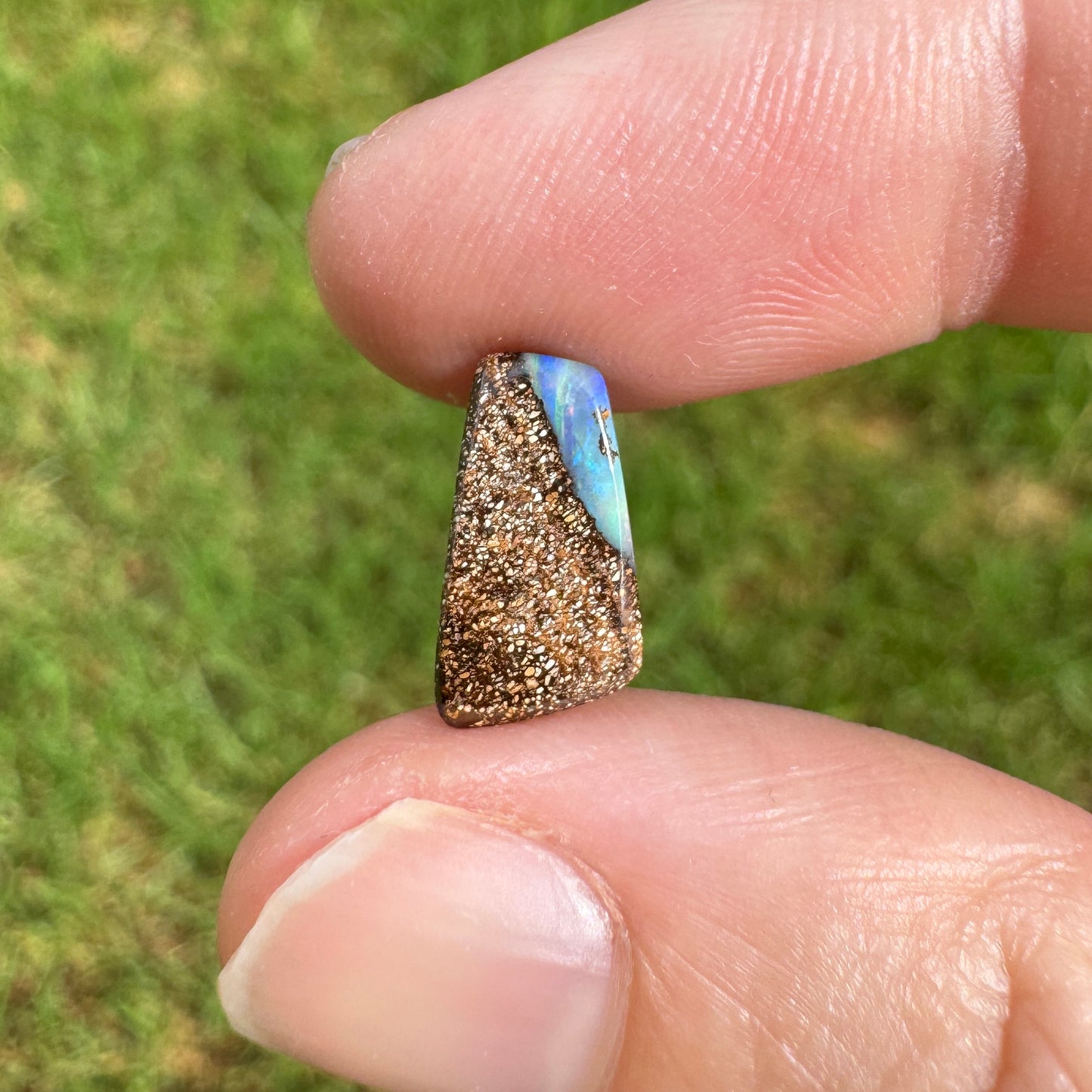 1.75 Ct small boulder opal