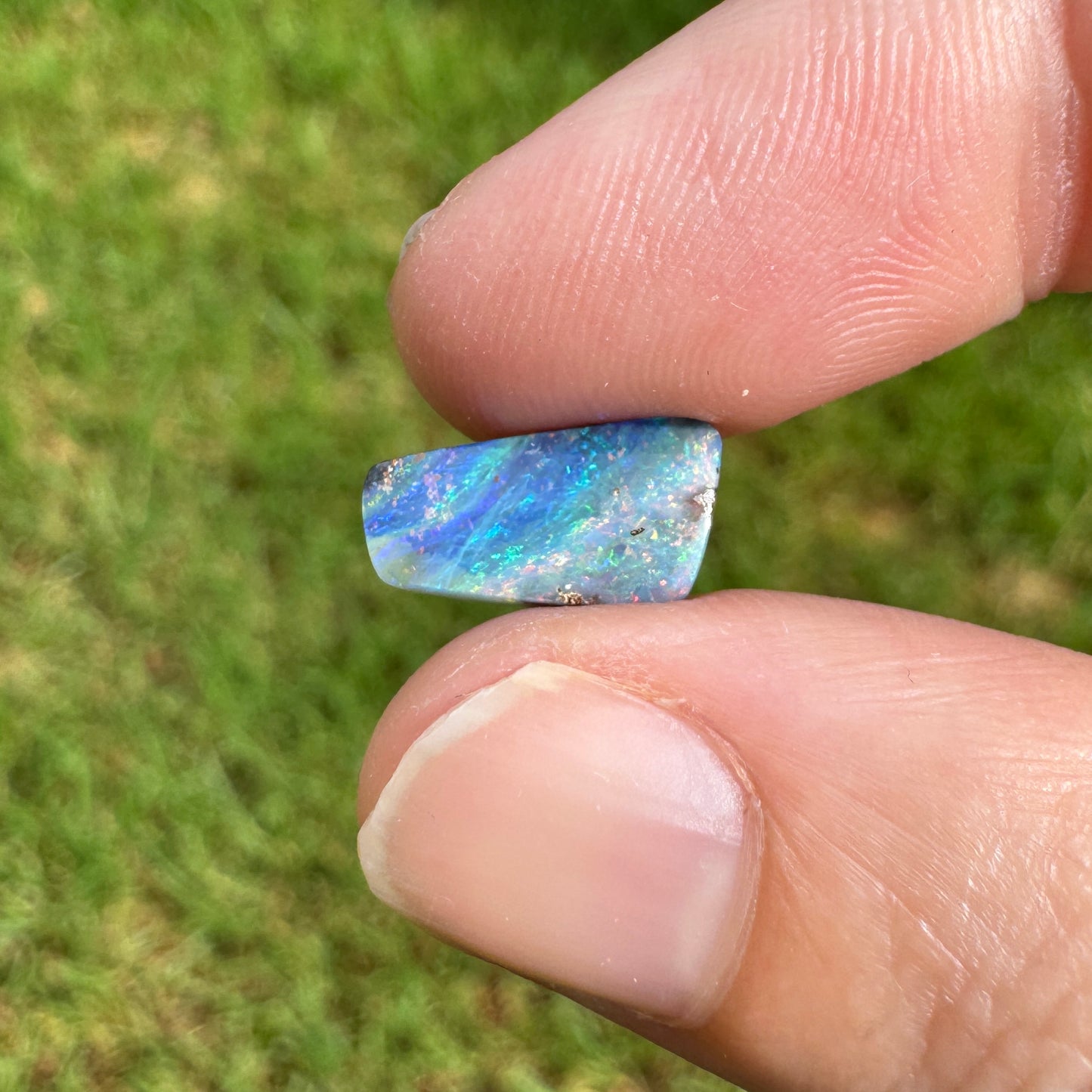 1.75 Ct small boulder opal