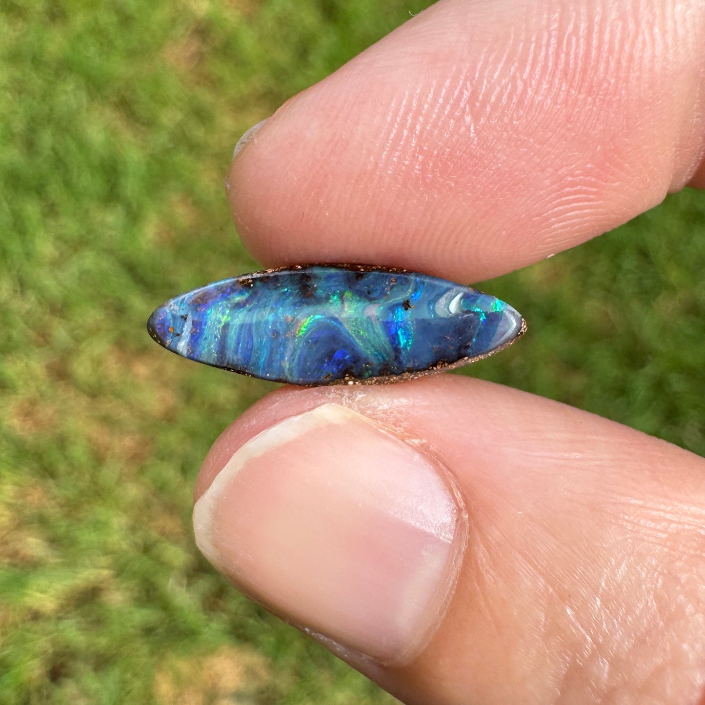 2.70 Ct small boulder opal