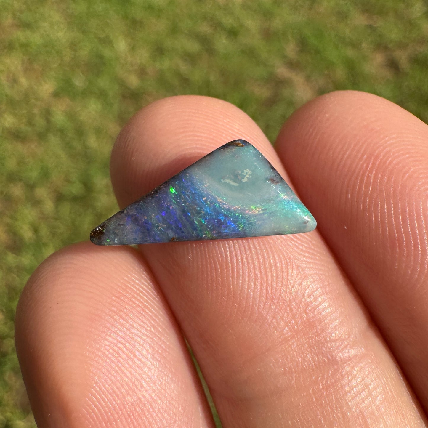 2.30 Ct small boulder opal