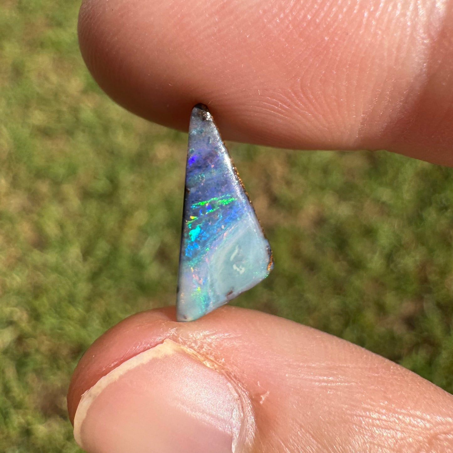 2.30 Ct small boulder opal