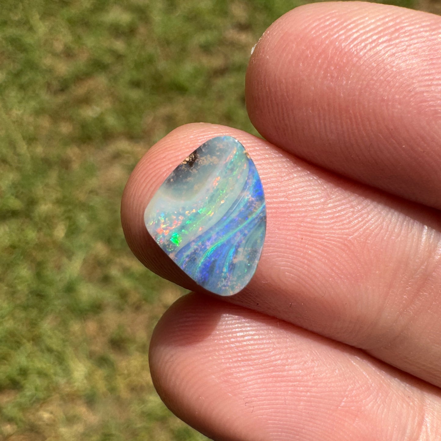 1.69 Ct small boulder opal