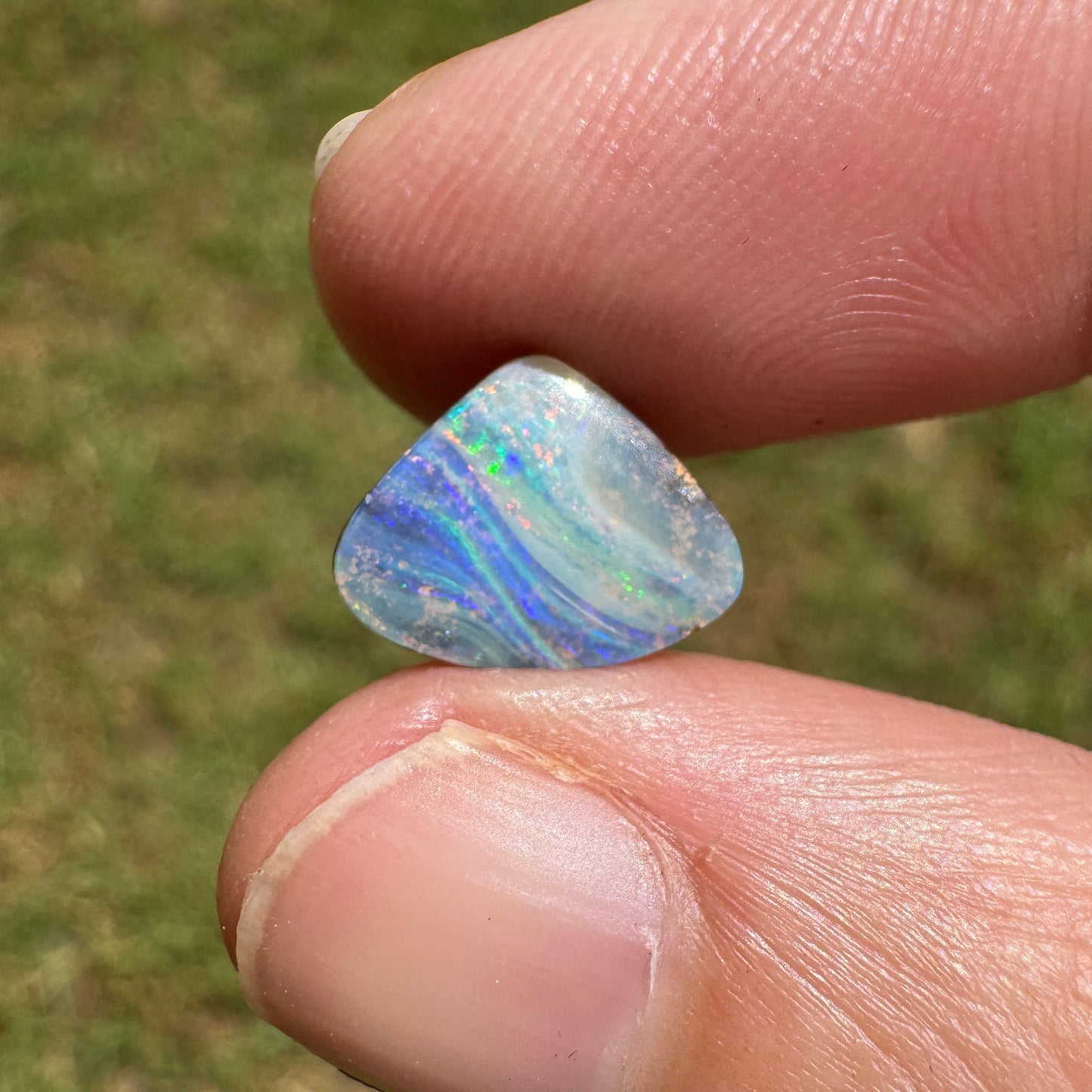 1.69 Ct small boulder opal