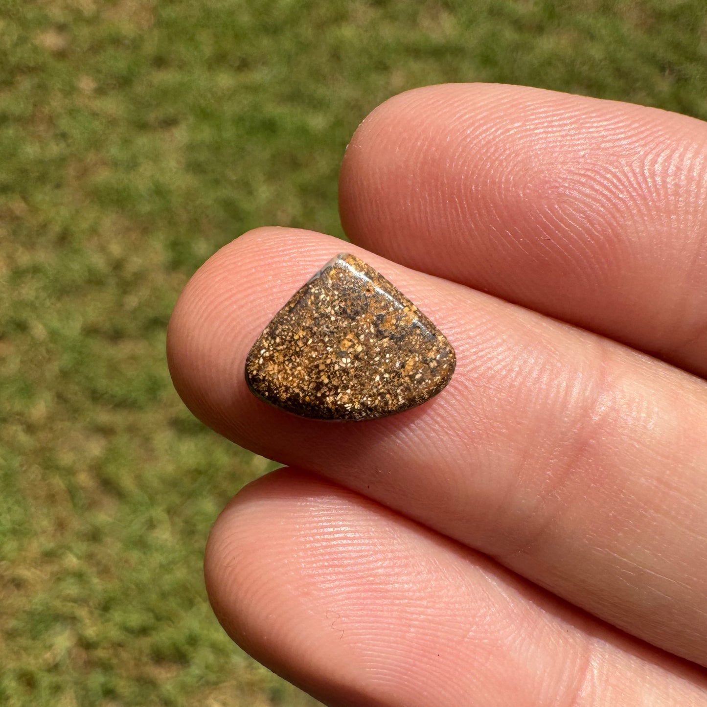 1.69 Ct small boulder opal