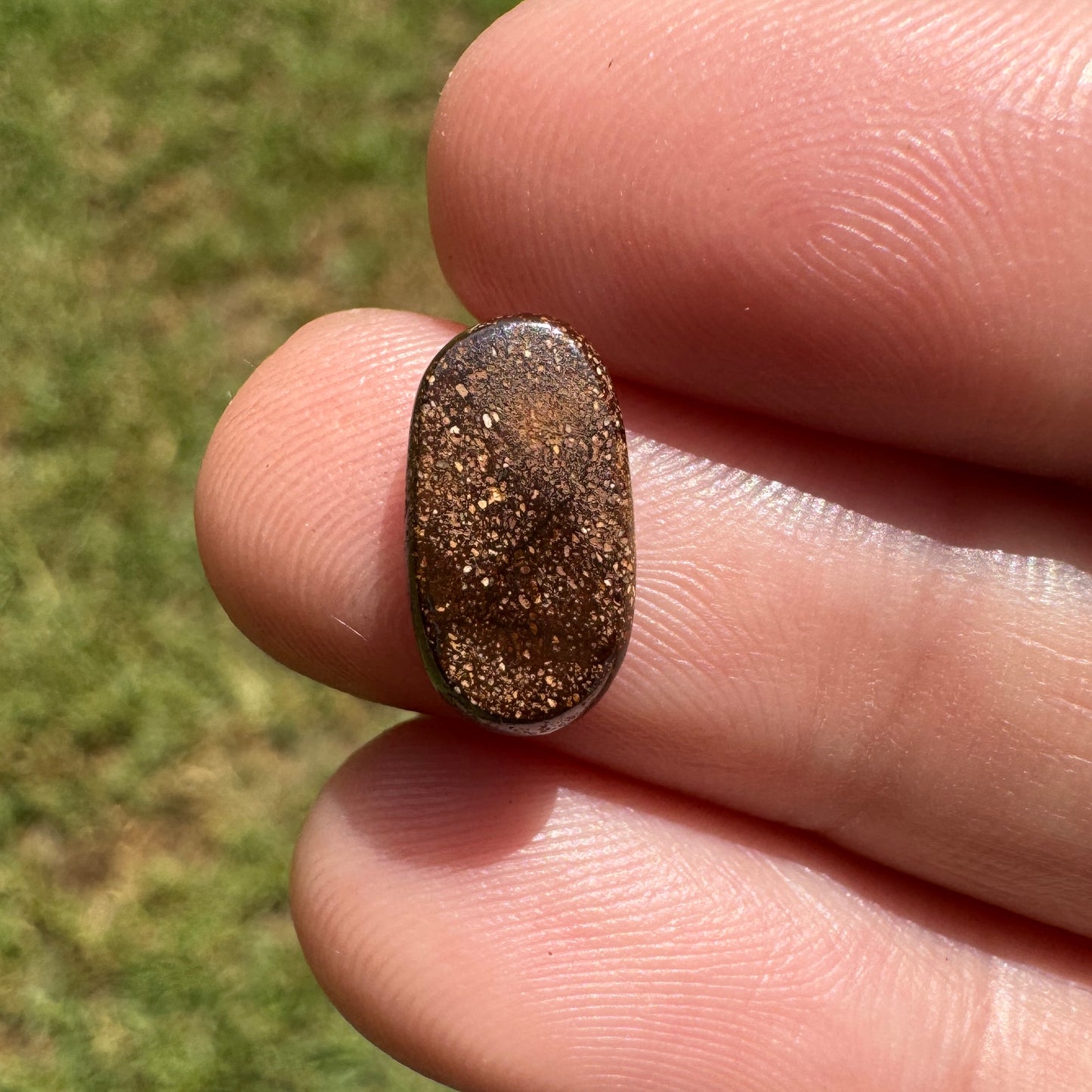 2.45 Ct small boulder opal