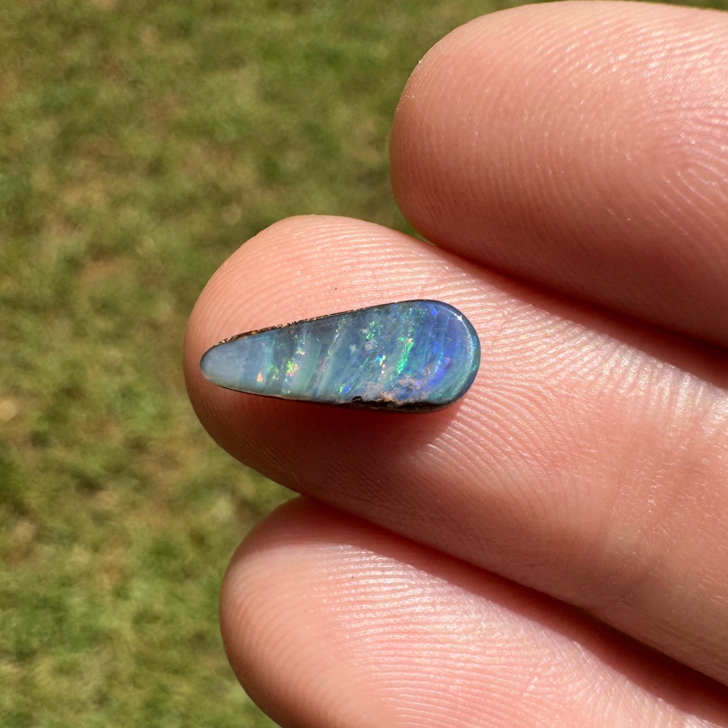 0.94 Ct small boulder opal