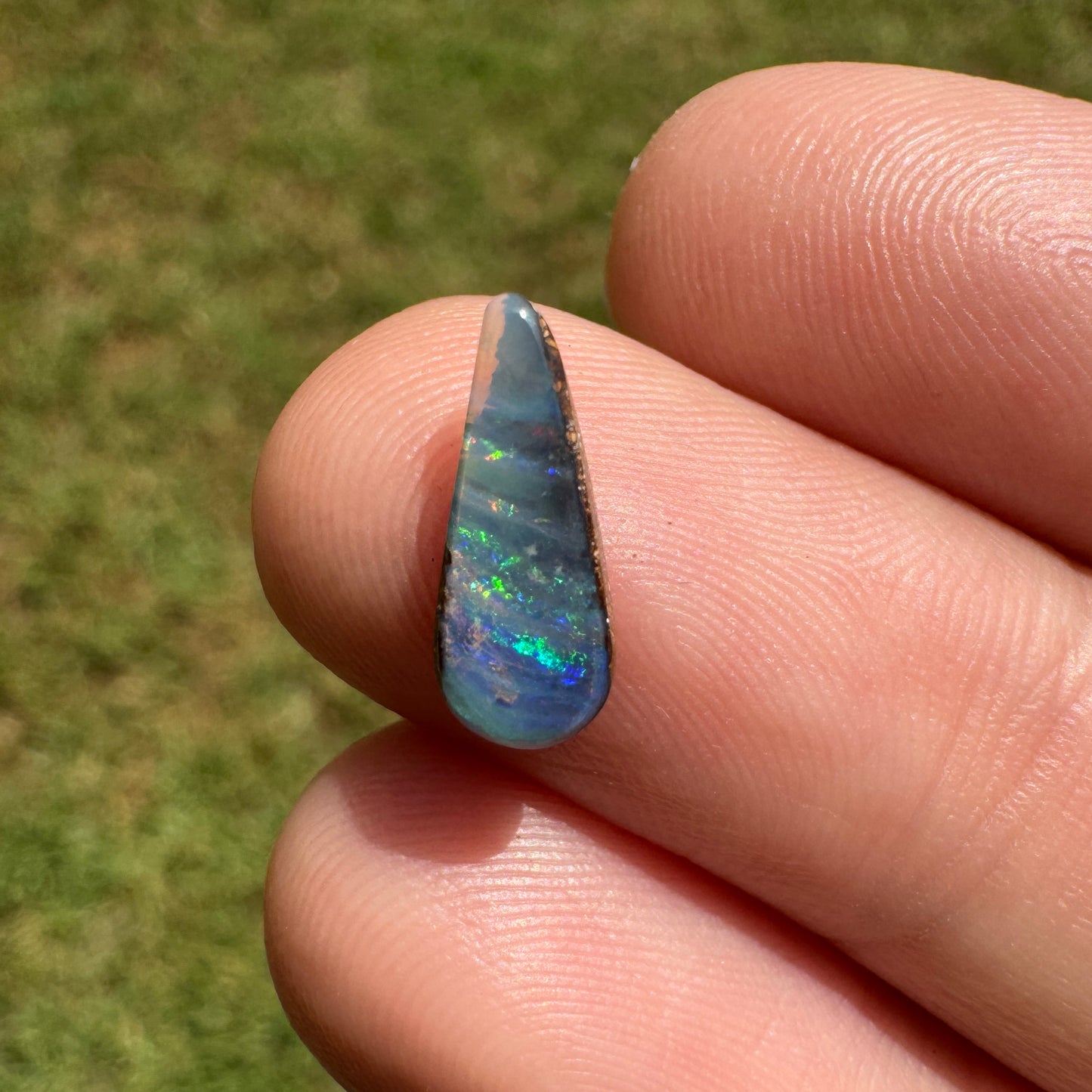 0.94 Ct small boulder opal