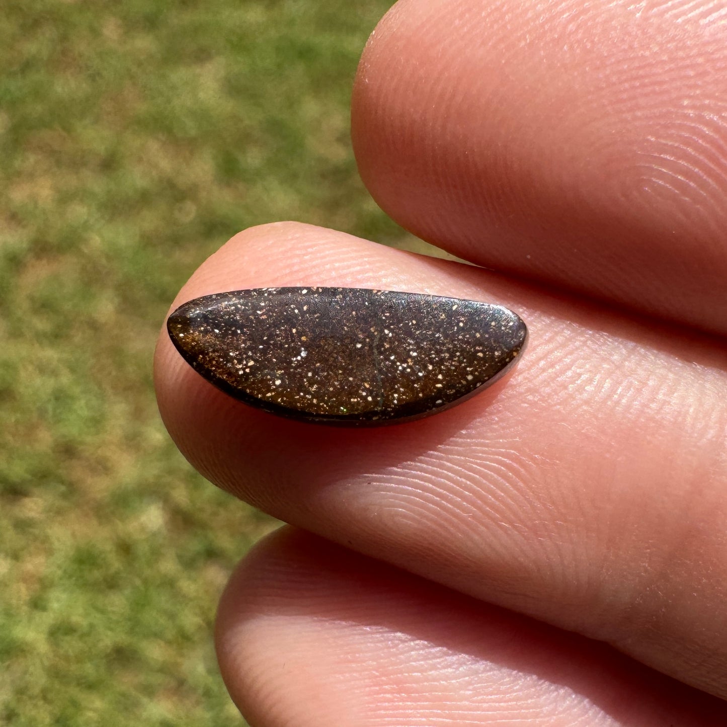 1.89 Ct small boulder opal