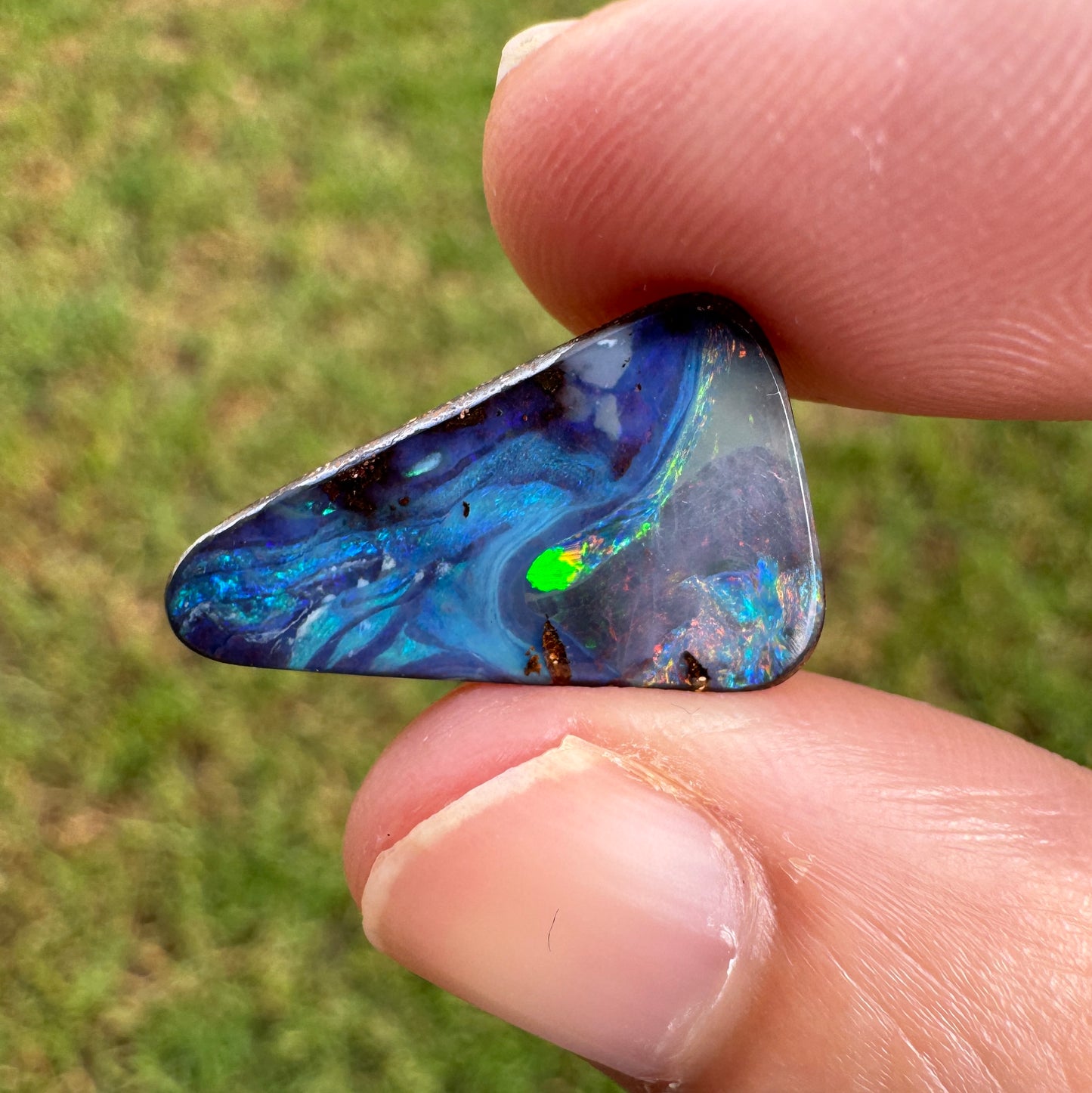 6.45 Ct swirly boulder opal