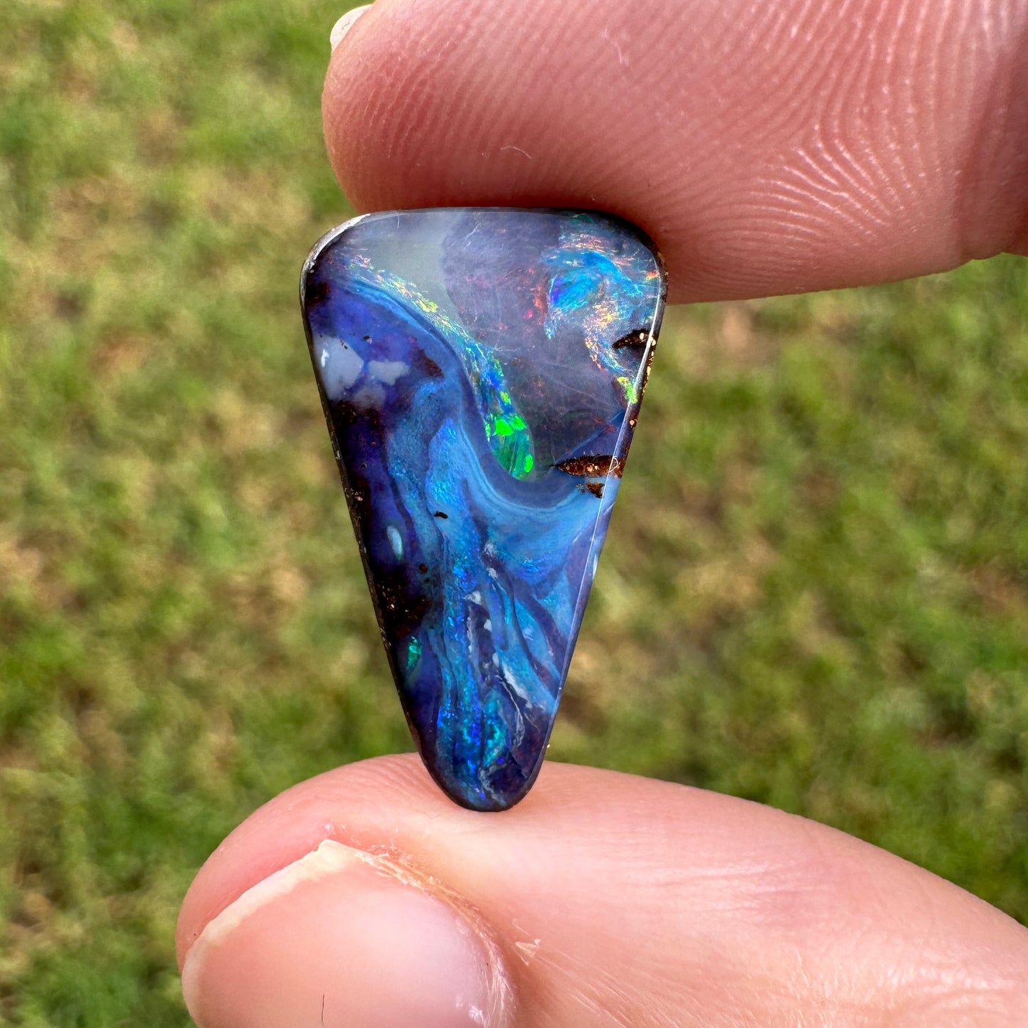 6.45 Ct swirly boulder opal