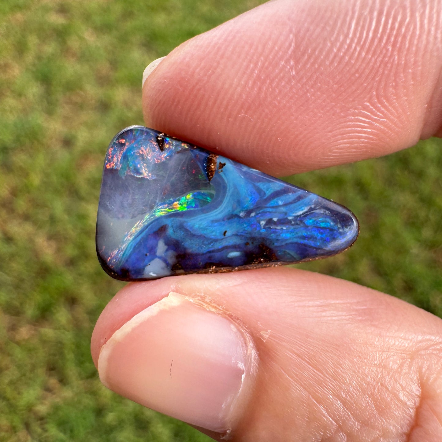 6.45 Ct swirly boulder opal