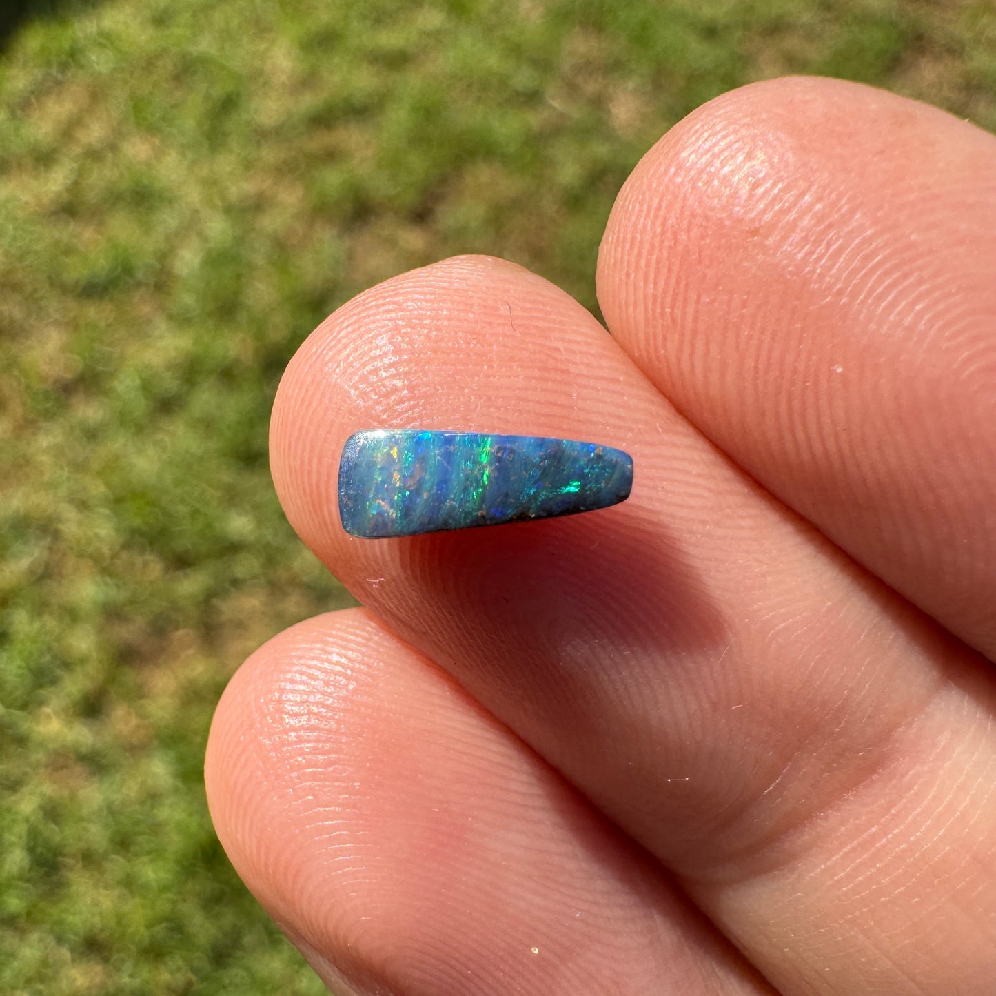 0.67 Ct extra small boulder opal