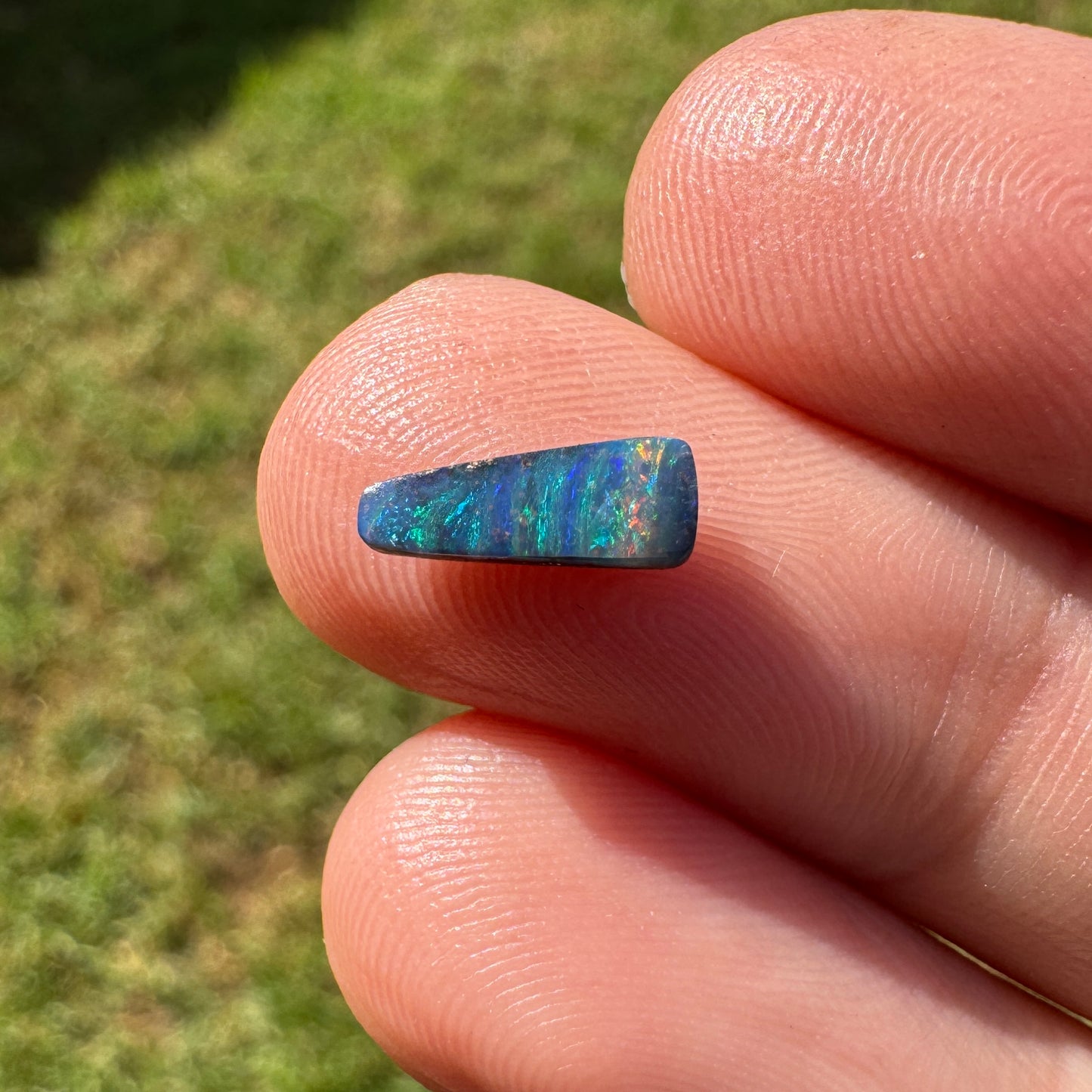 0.67 Ct extra small boulder opal