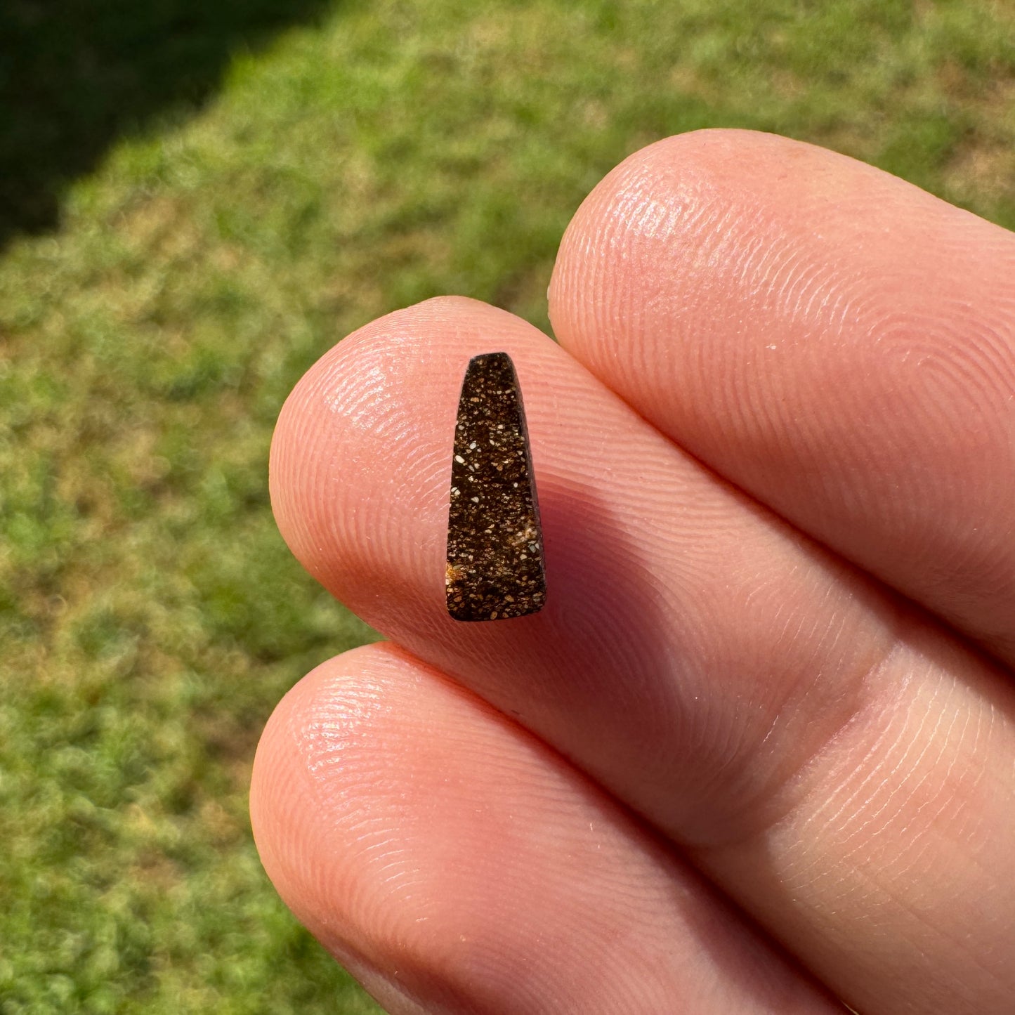 0.67 Ct extra small boulder opal