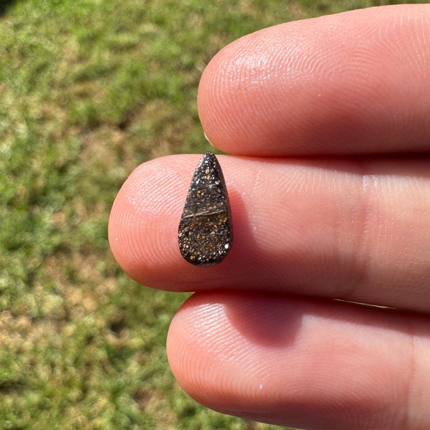 1.06 Ct small boulder opal