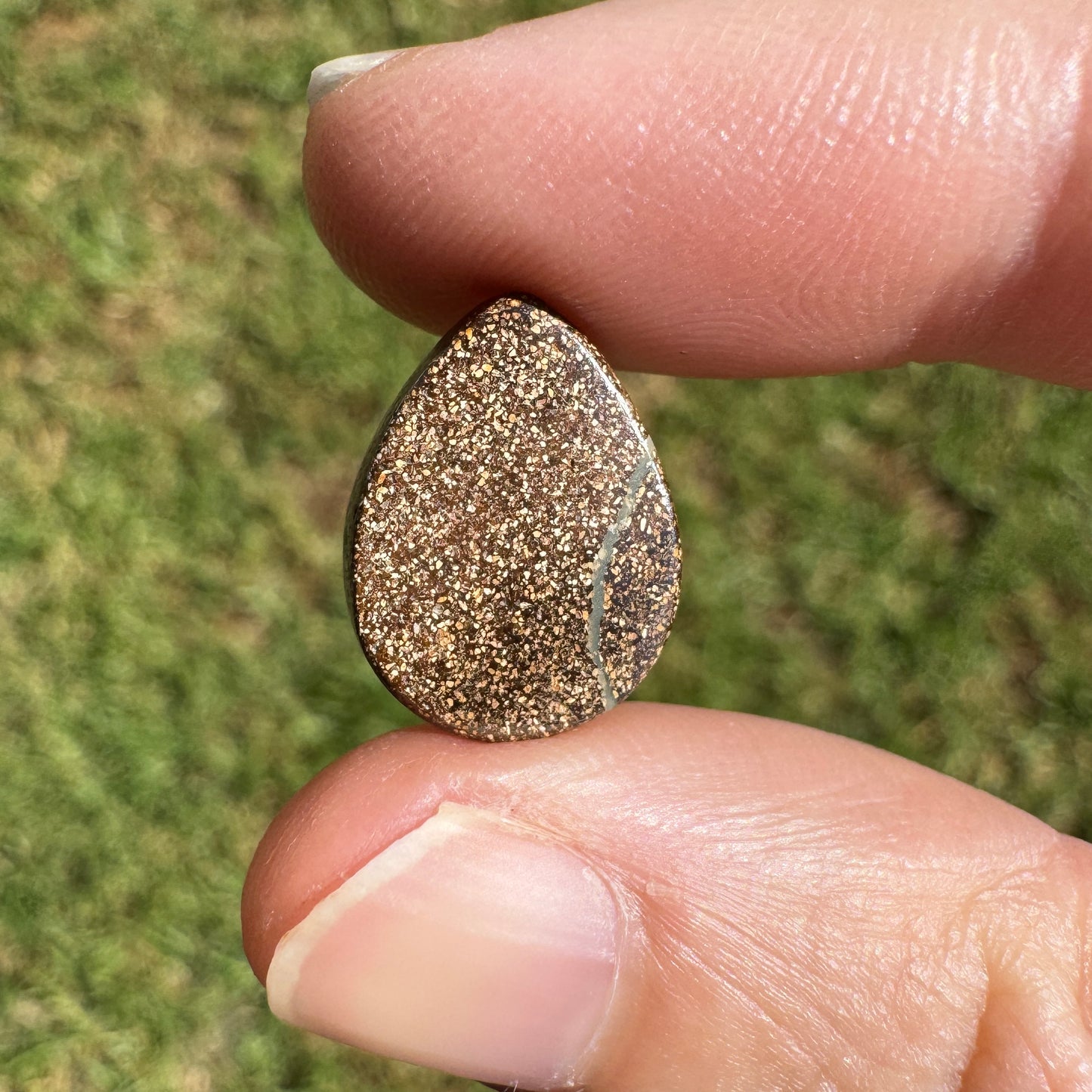 5.90 Ct small boulder opal