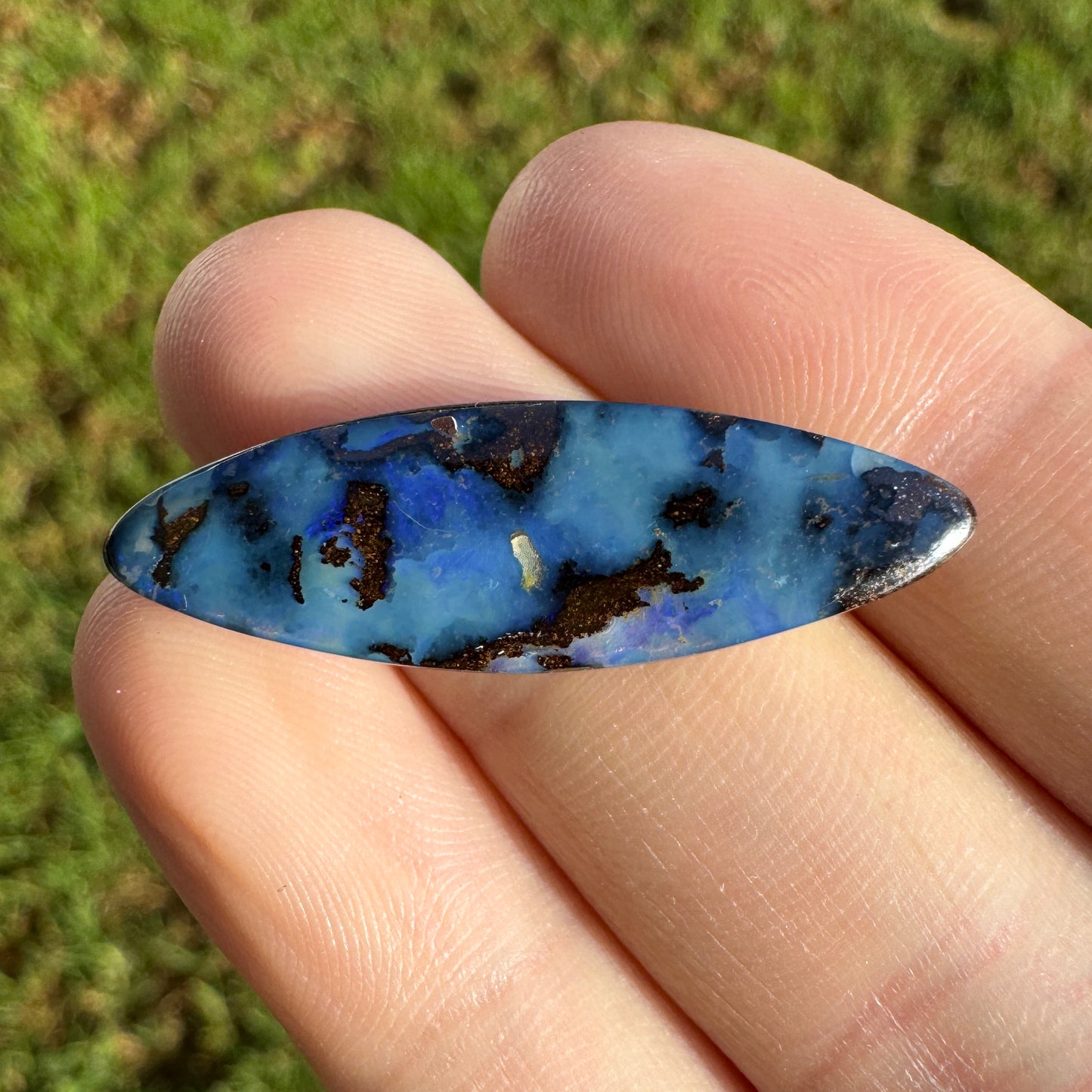 10.77 Ct blue boulder opal