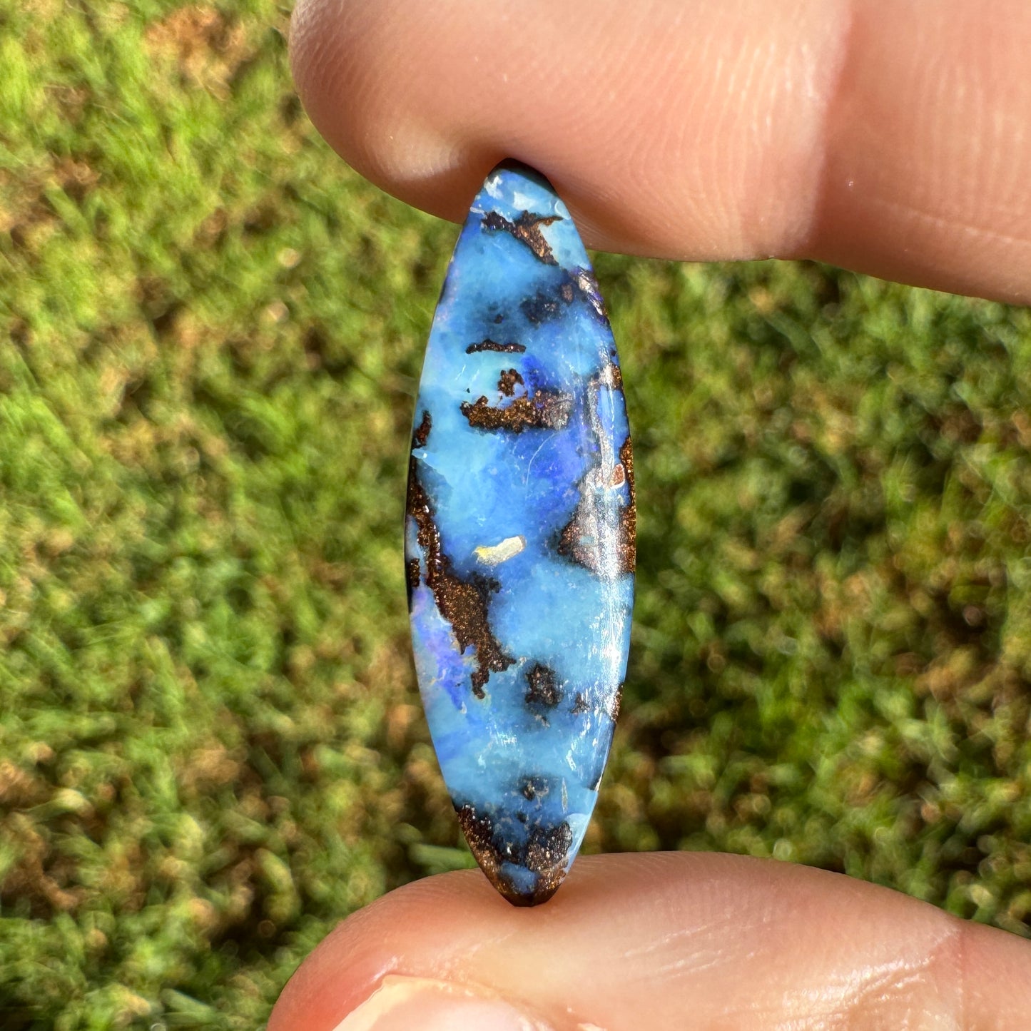 10.77 Ct blue boulder opal