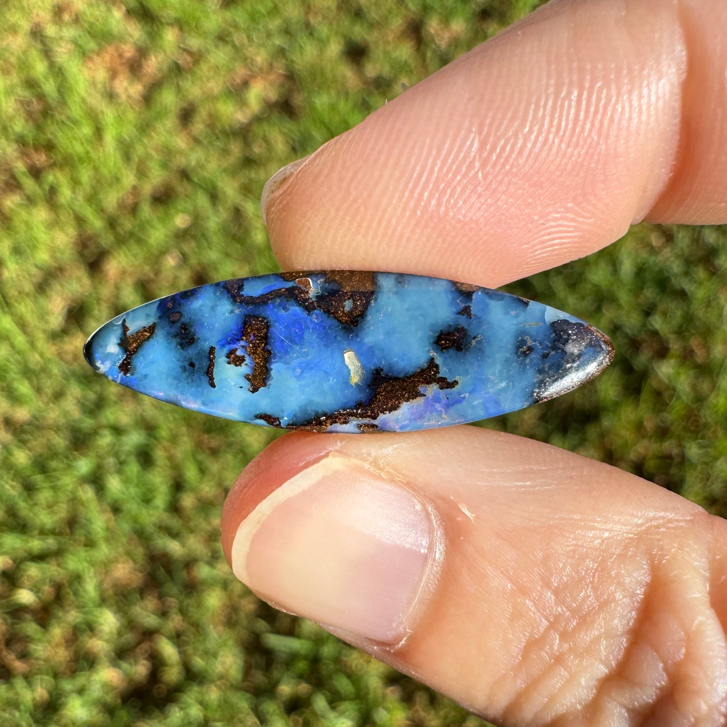 10.77 Ct blue boulder opal