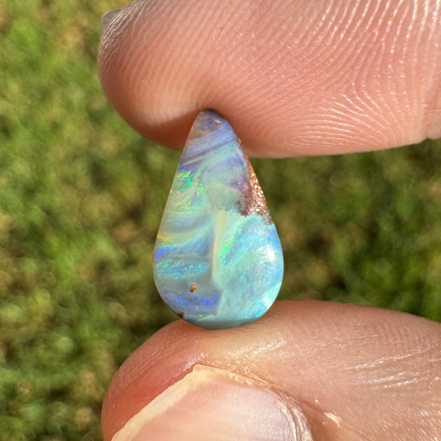 2.42 Ct small boulder opal