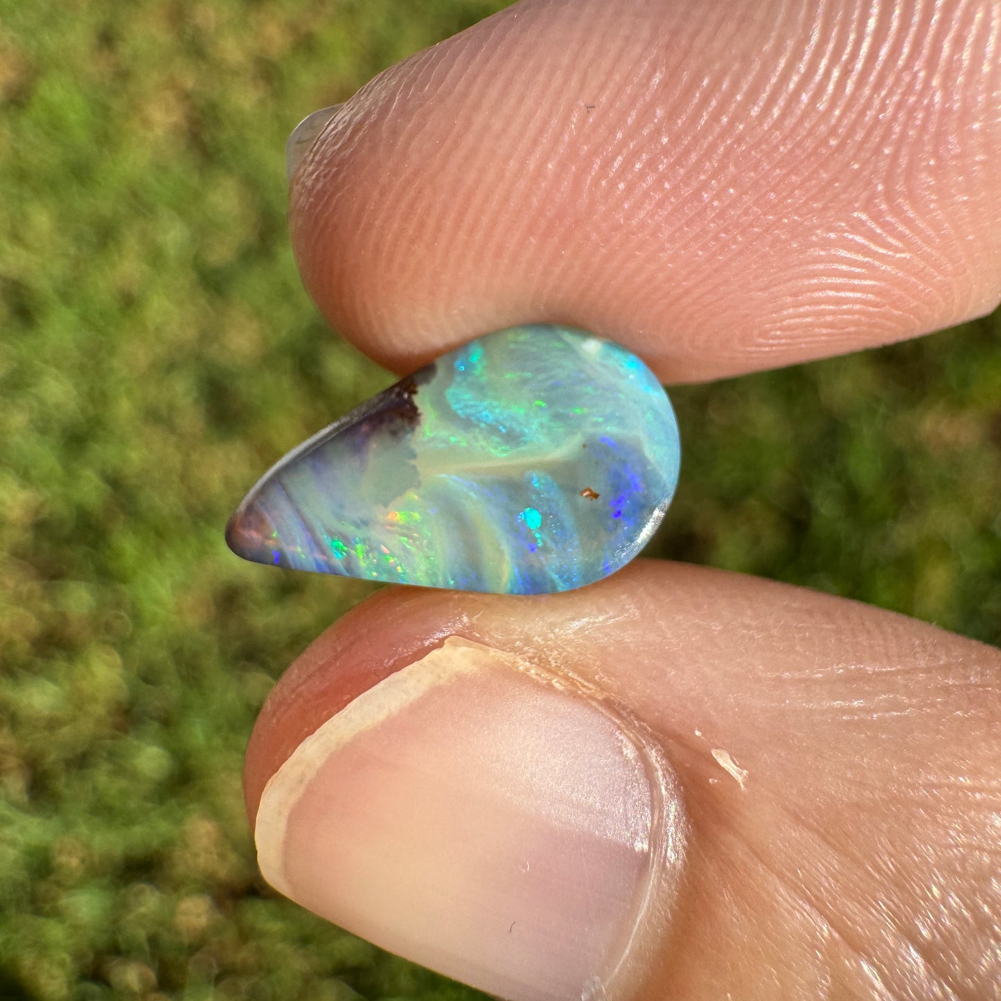 2.42 Ct small boulder opal