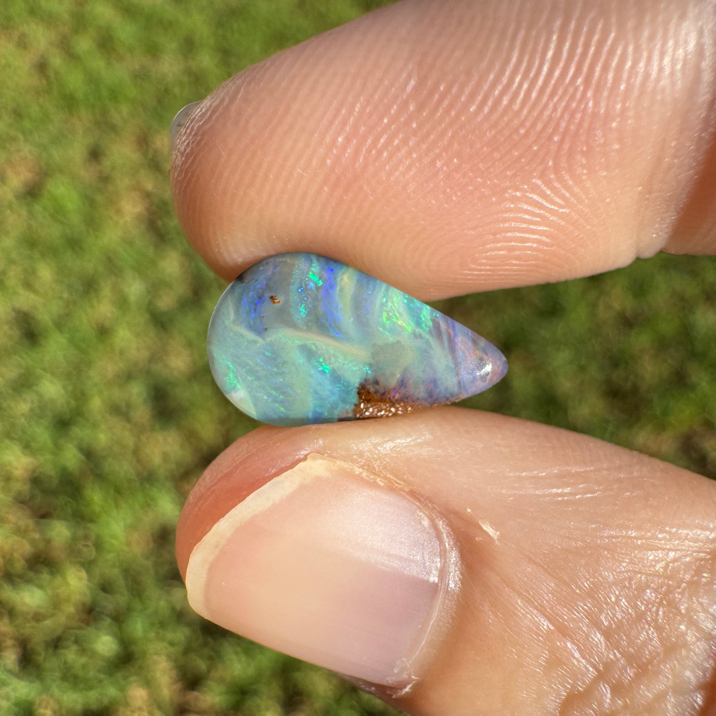 2.42 Ct small boulder opal