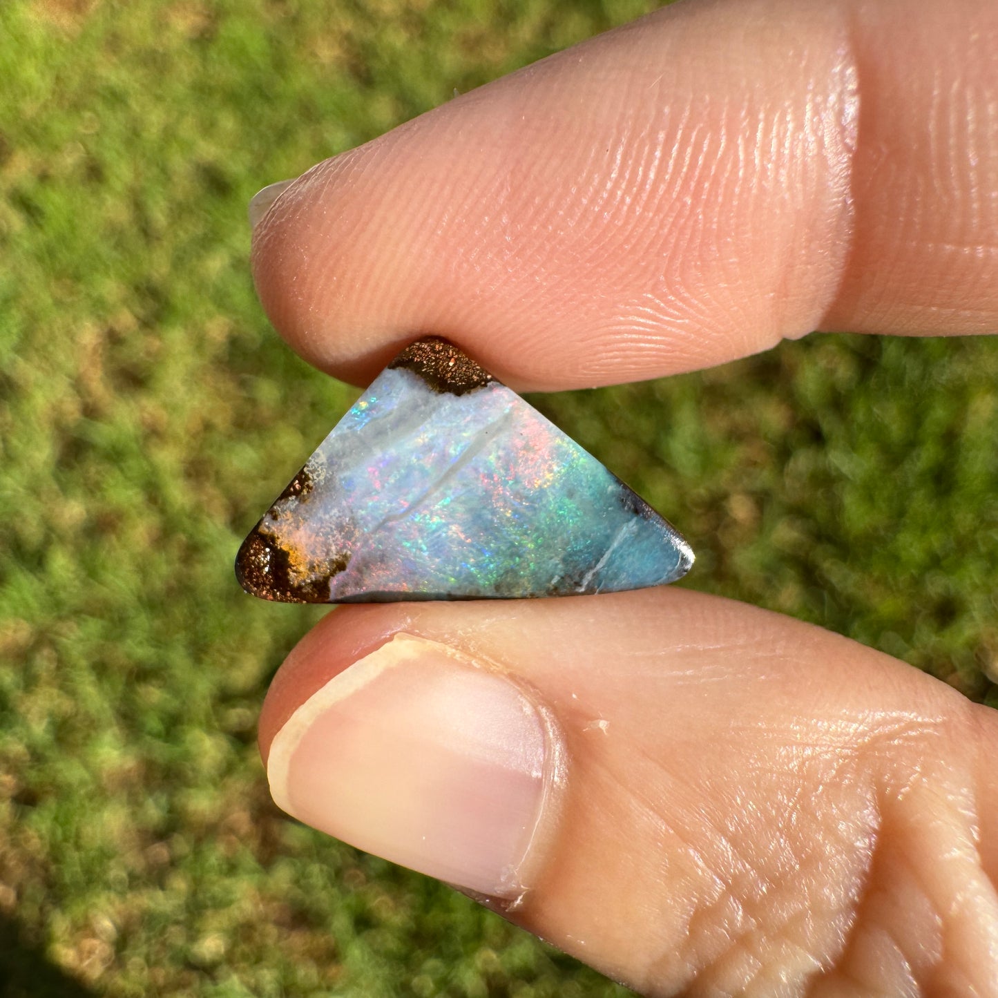 5.79 Ct triangle boulder opal