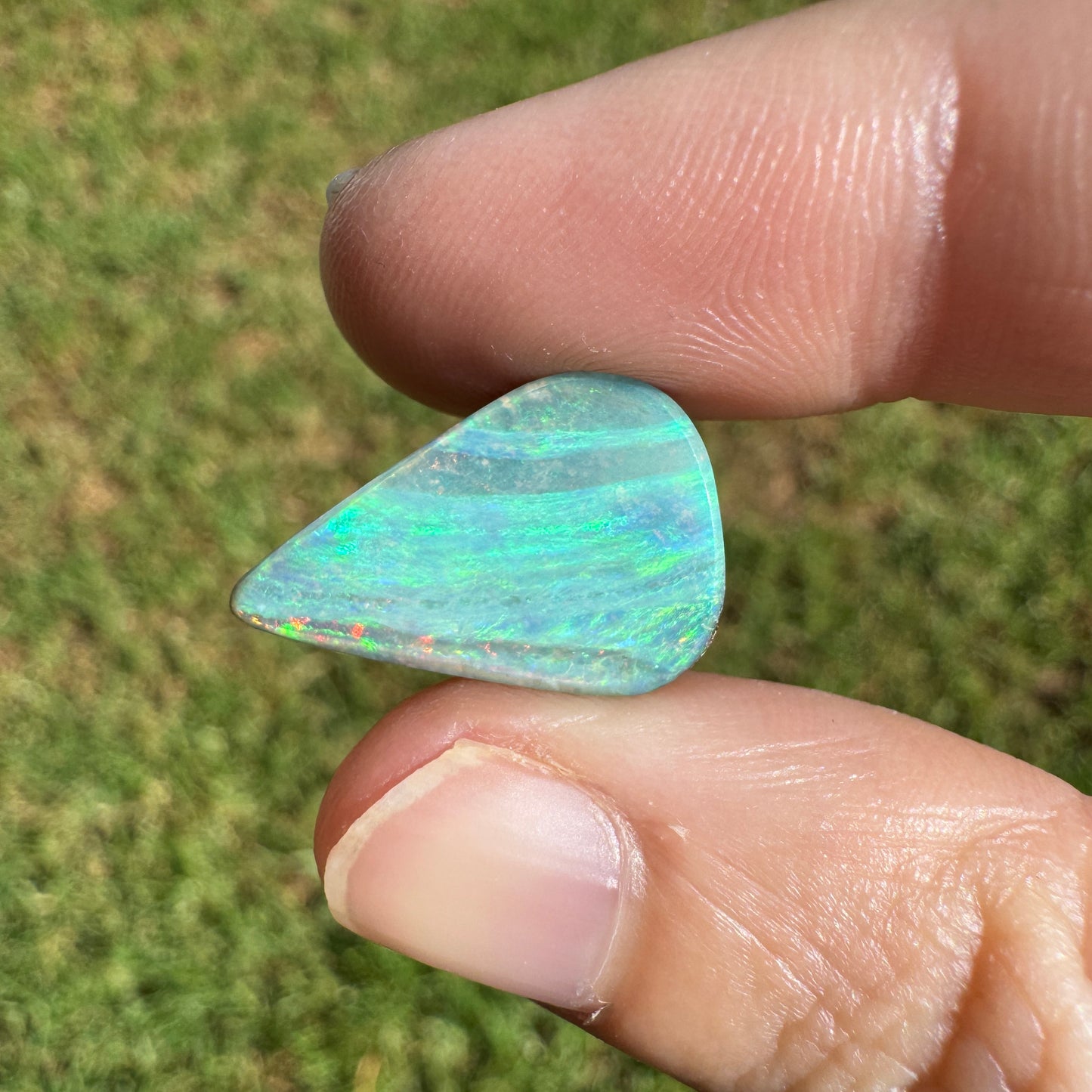 7.92 Ct teardrop boulder opal