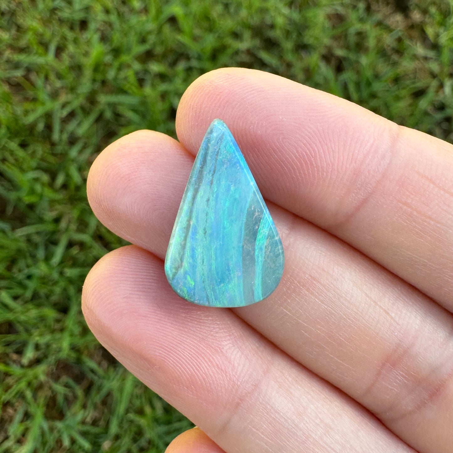 7.92 Ct teardrop boulder opal