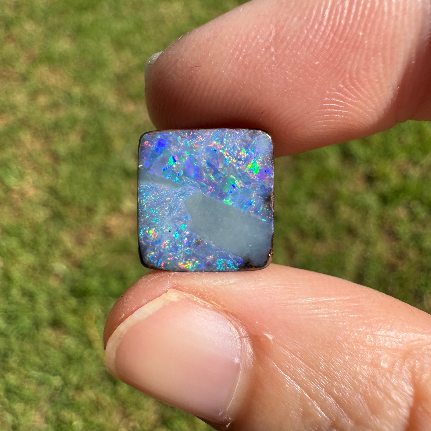 5.15 Ct small boulder opal