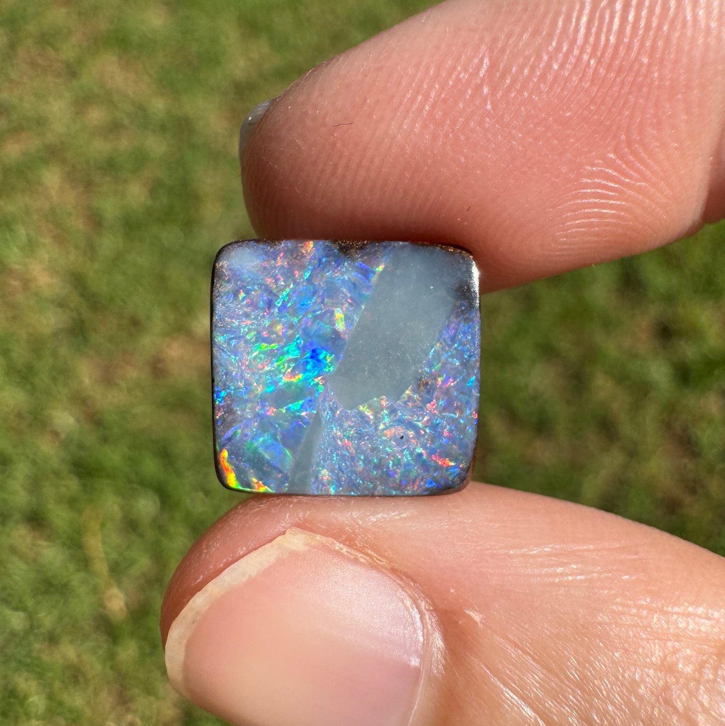 5.15 Ct small boulder opal