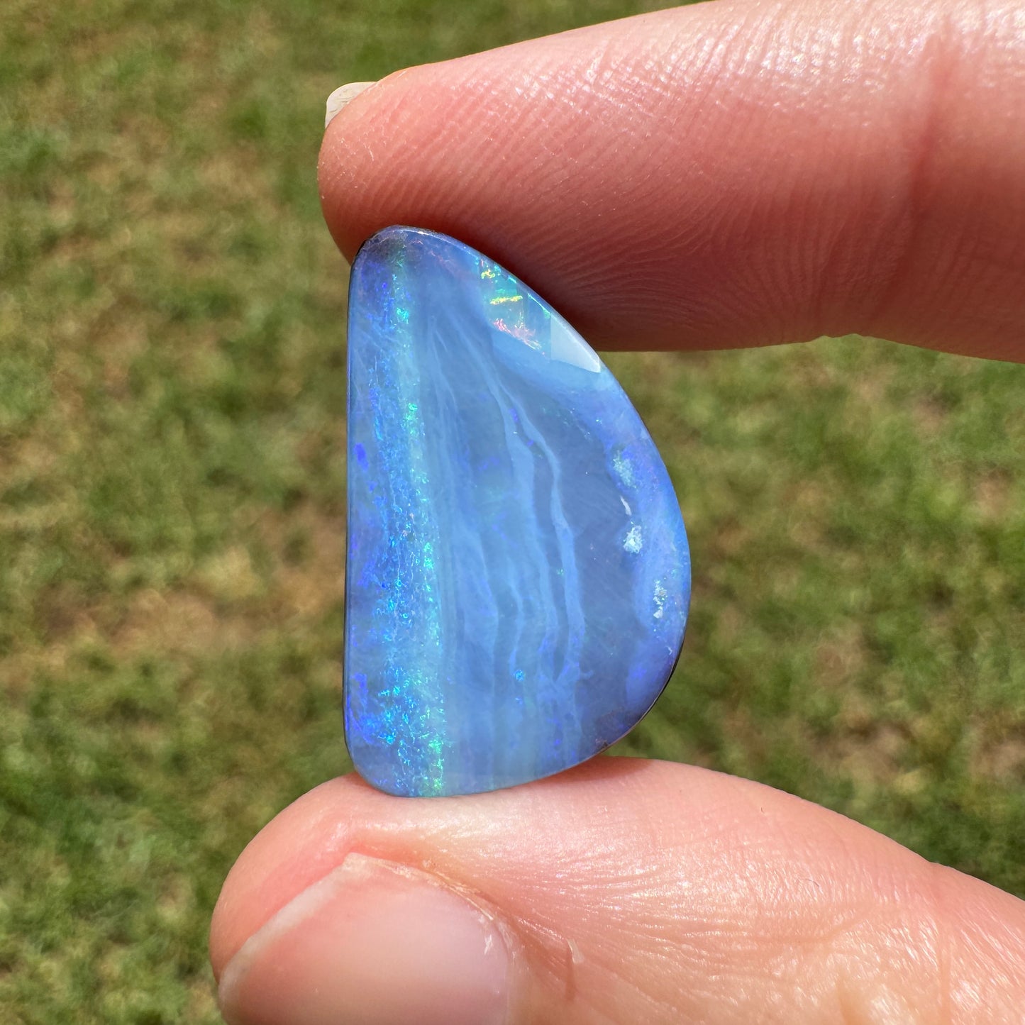 14.07 Ct blue boulder opal